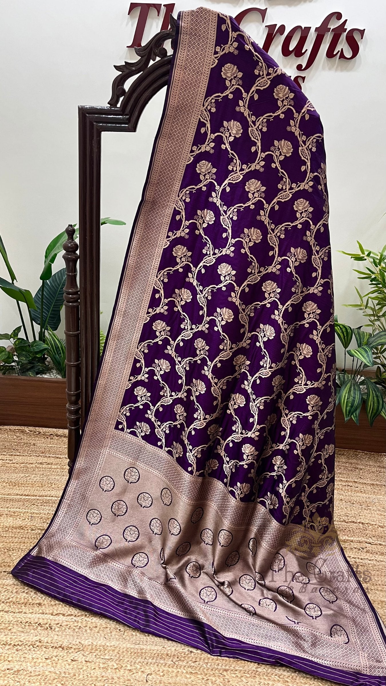 Pure Katan Silk Handloom Banarasi Saree - Jaal work