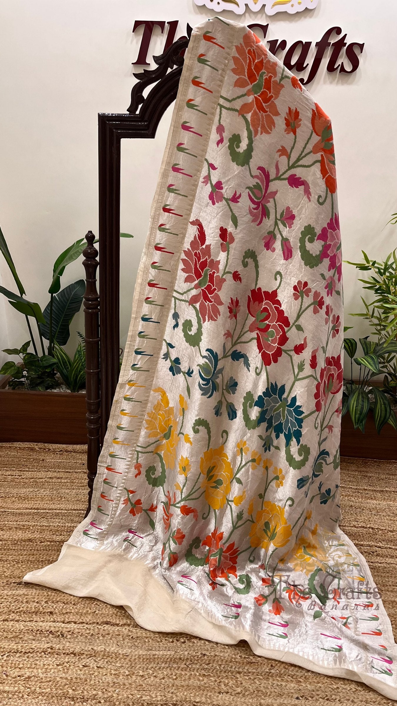Tussar Georgette Handloom Banarasi Saree - Meenakari Floral Brocade