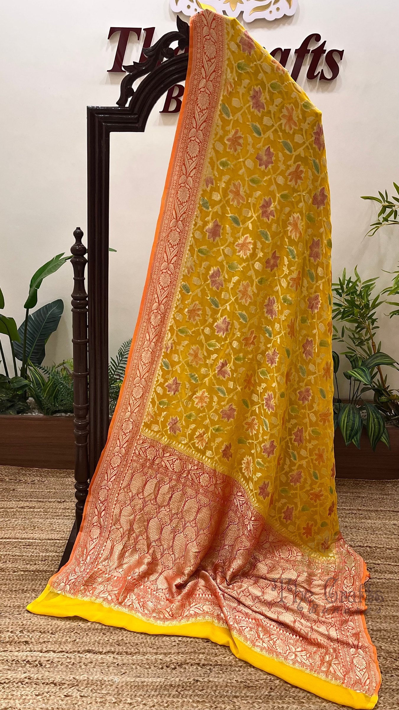 Khaddi Georgette Handloom Banarasi Saree