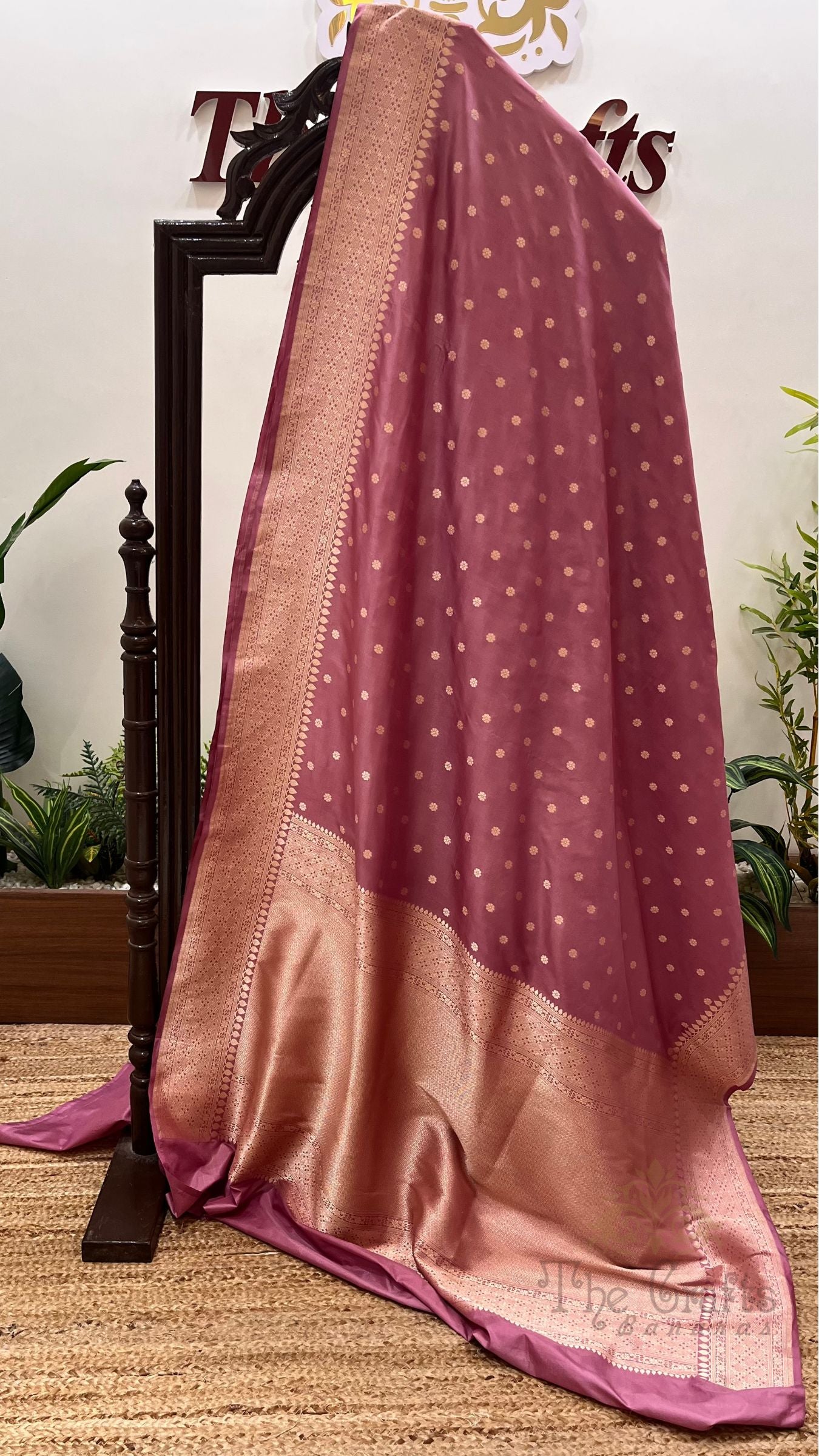 Pure Katan Silk Handloom Banarasi Saree - Chunri Buti