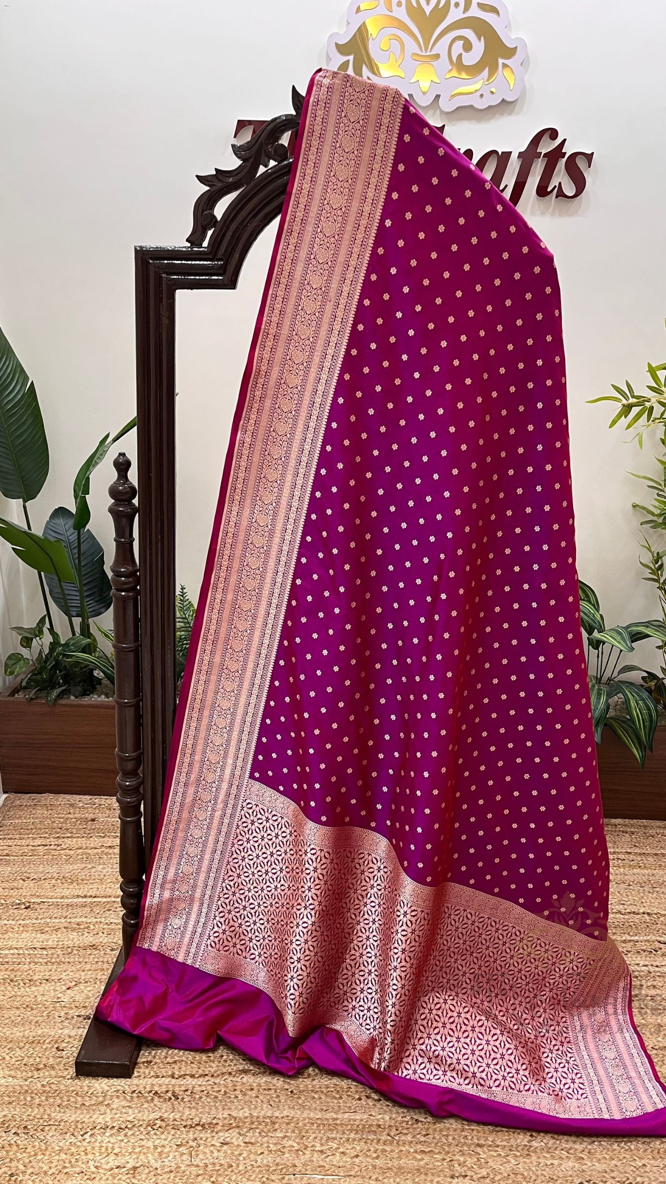 Pure Katan Silk Handloom Banarasi Saree - Chunri Buti