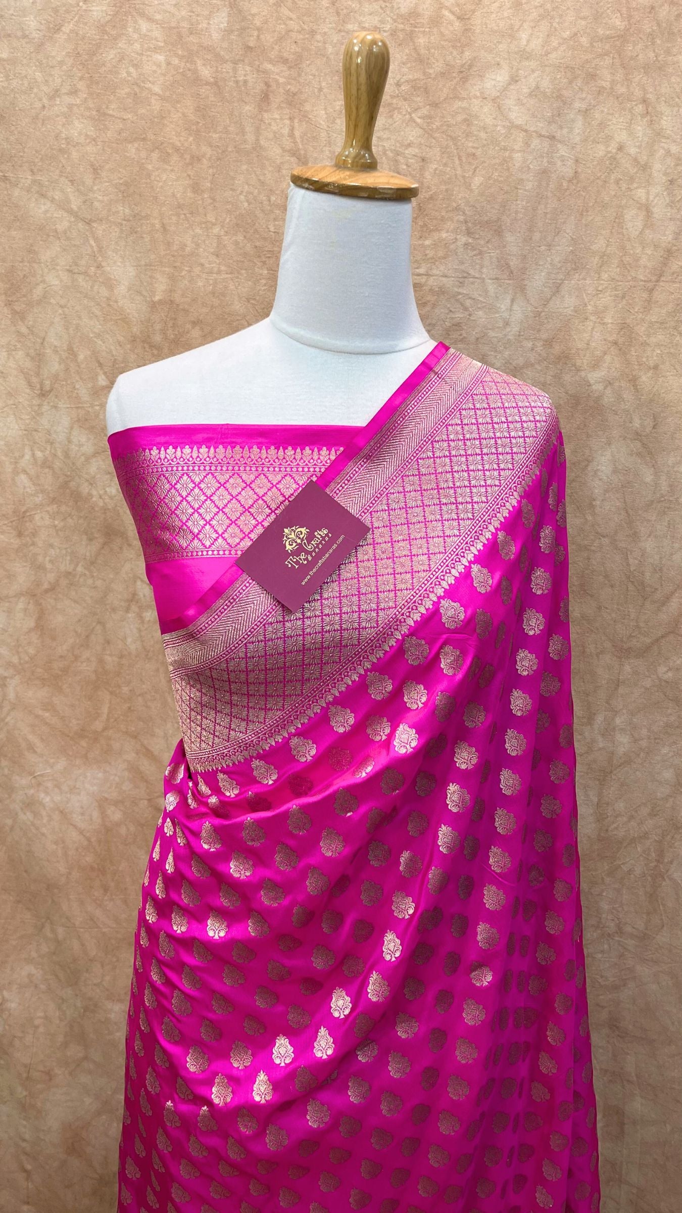 Pure Katan Silk Handloom Banarasi Saree - Jaal work