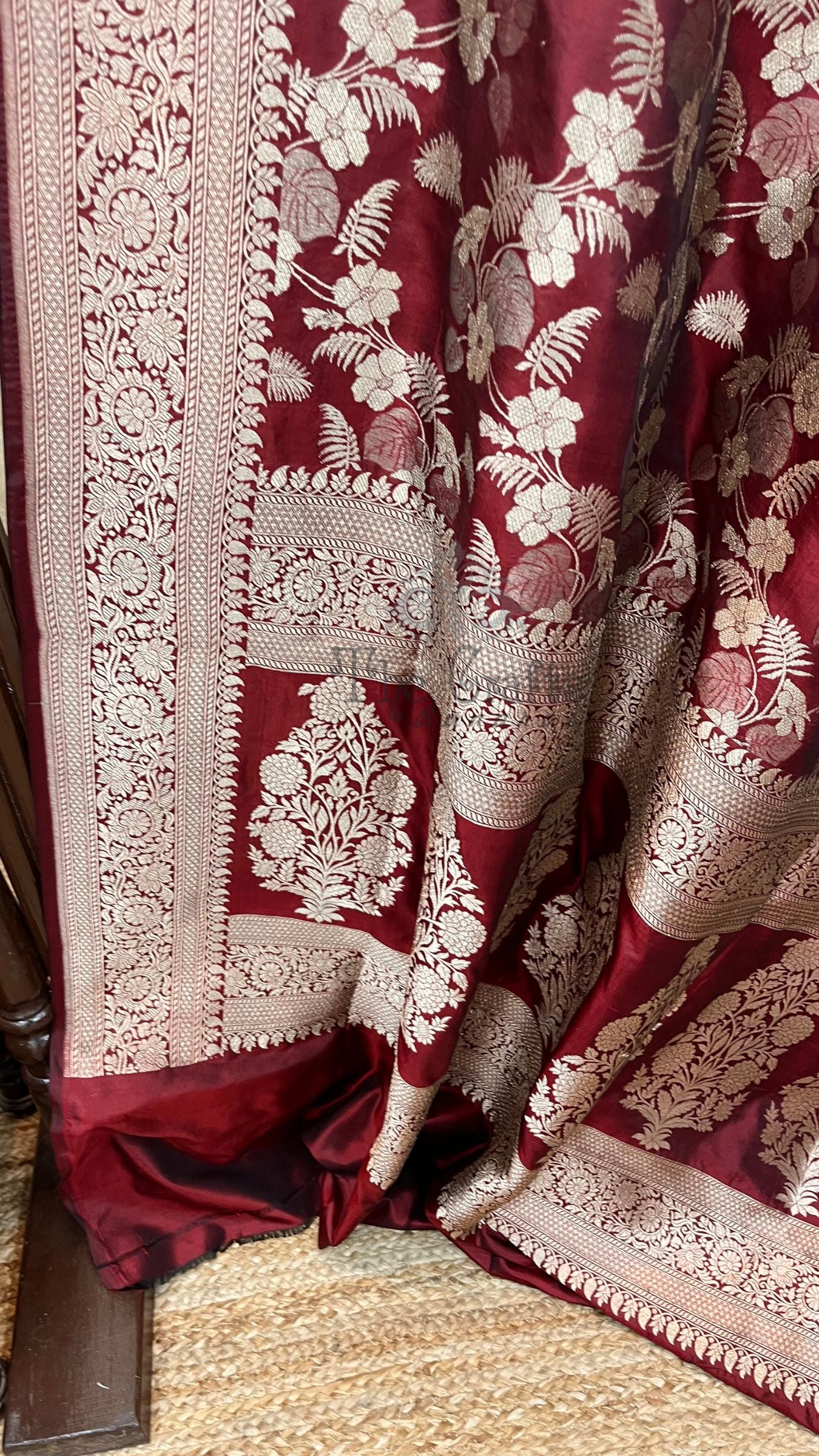 Pure Katan Silk Handloom Banarasi Saree - Jaal work
