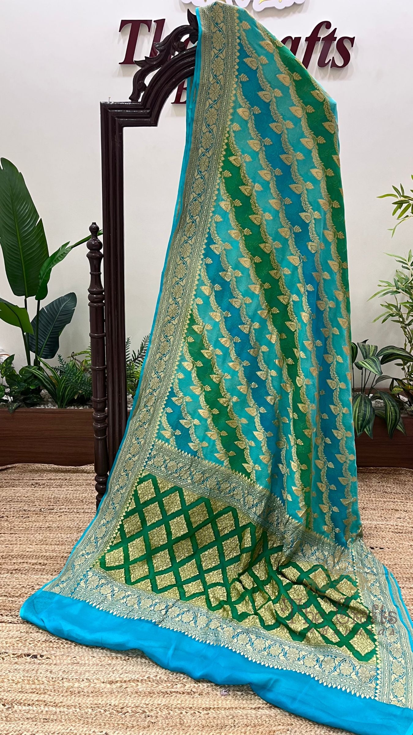 Khaddi Georgette Handloom Banarasi Saree
