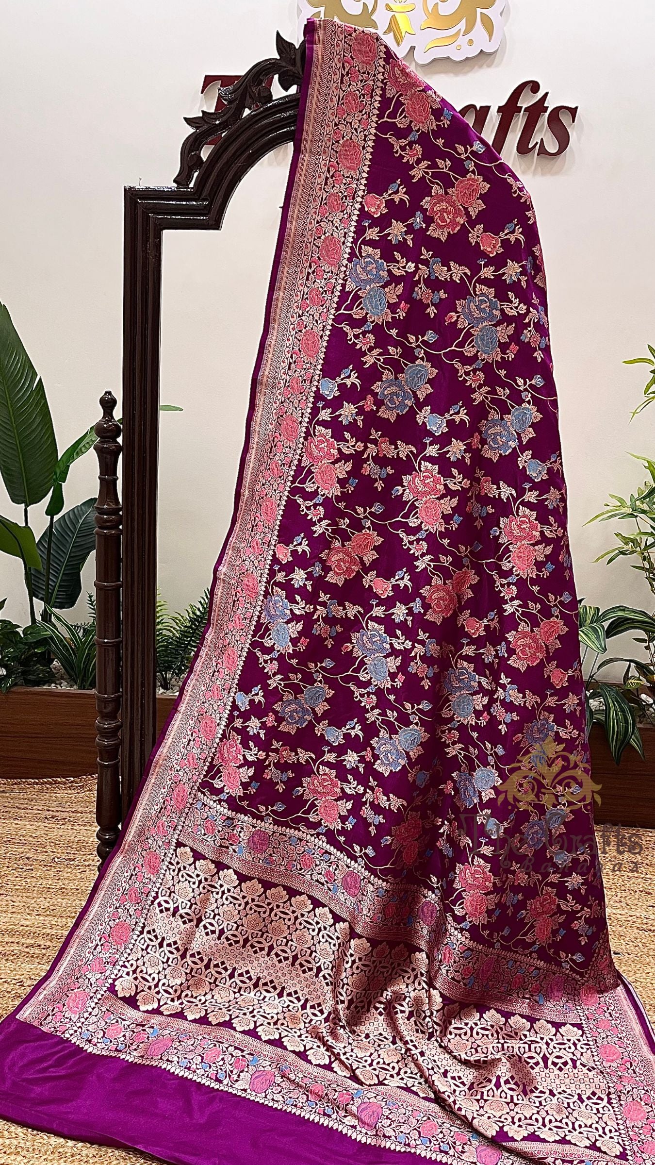 Pure Katan Silk Handloom Banarasi Saree - Jaal with Meenakari