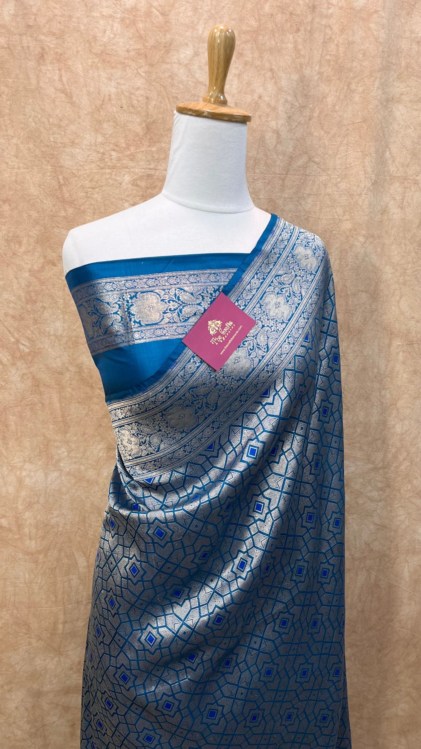 Pure Katan Silk Handloom Banarasi Saree - Tanchui Brocade Meena