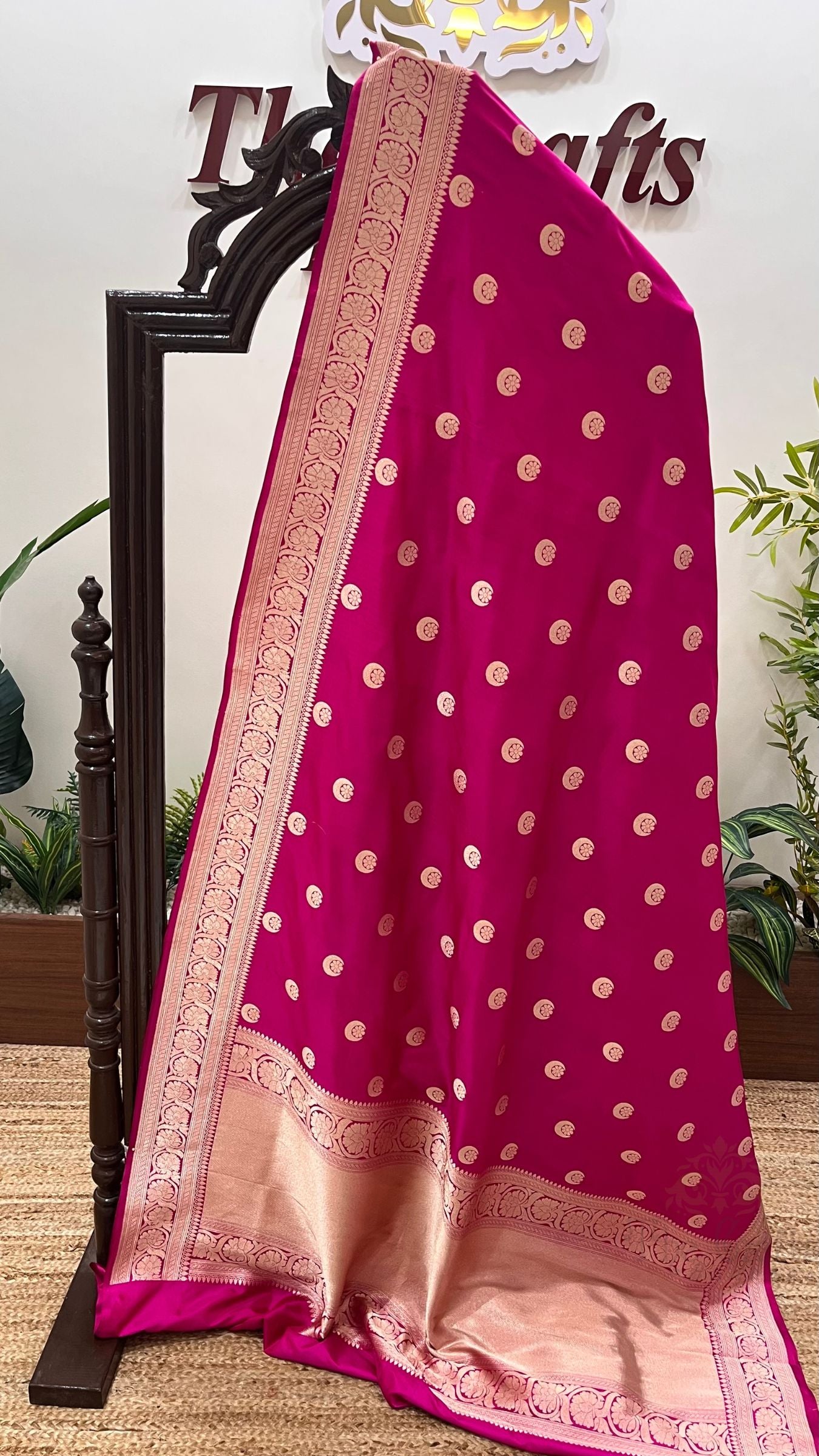 Pure Katan Silk Handloom Banarasi Saree - Jaal work