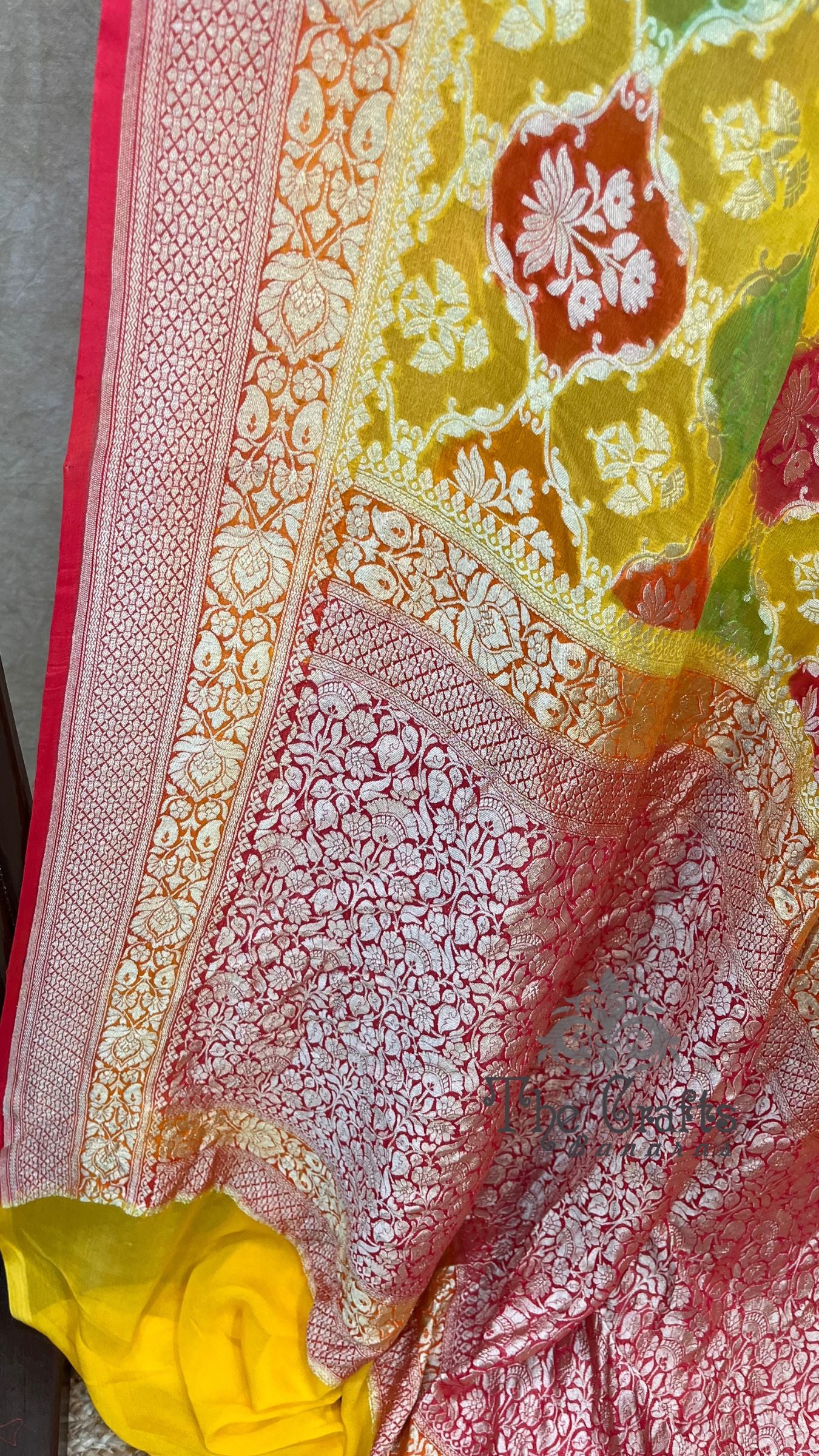 Khaddi Georgette Handloom Banarasi Saree - Water Zari