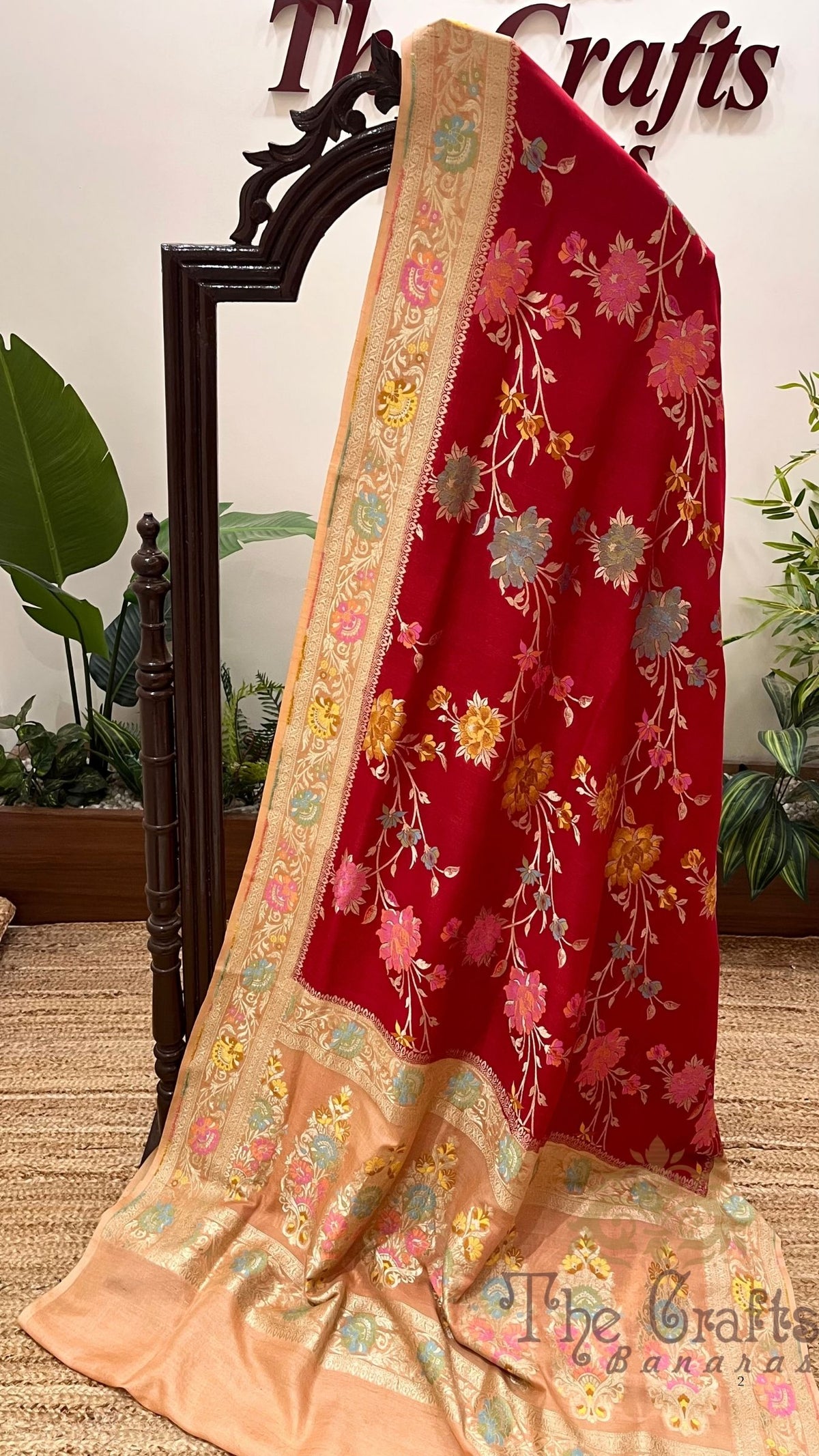 Tussar Georgette Handloom Banarasi Saree - Jaal with Meenakari