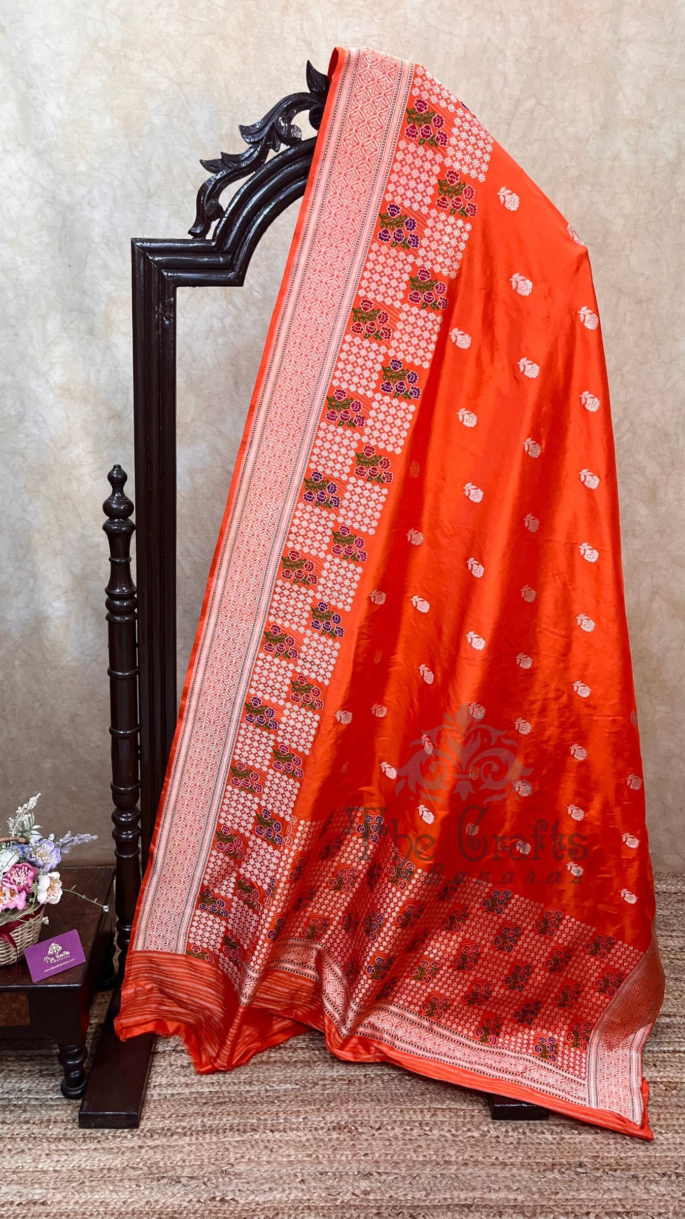 Pure Katan Silk Handloom Banarasi Saree - with kadhua meenakari motifs