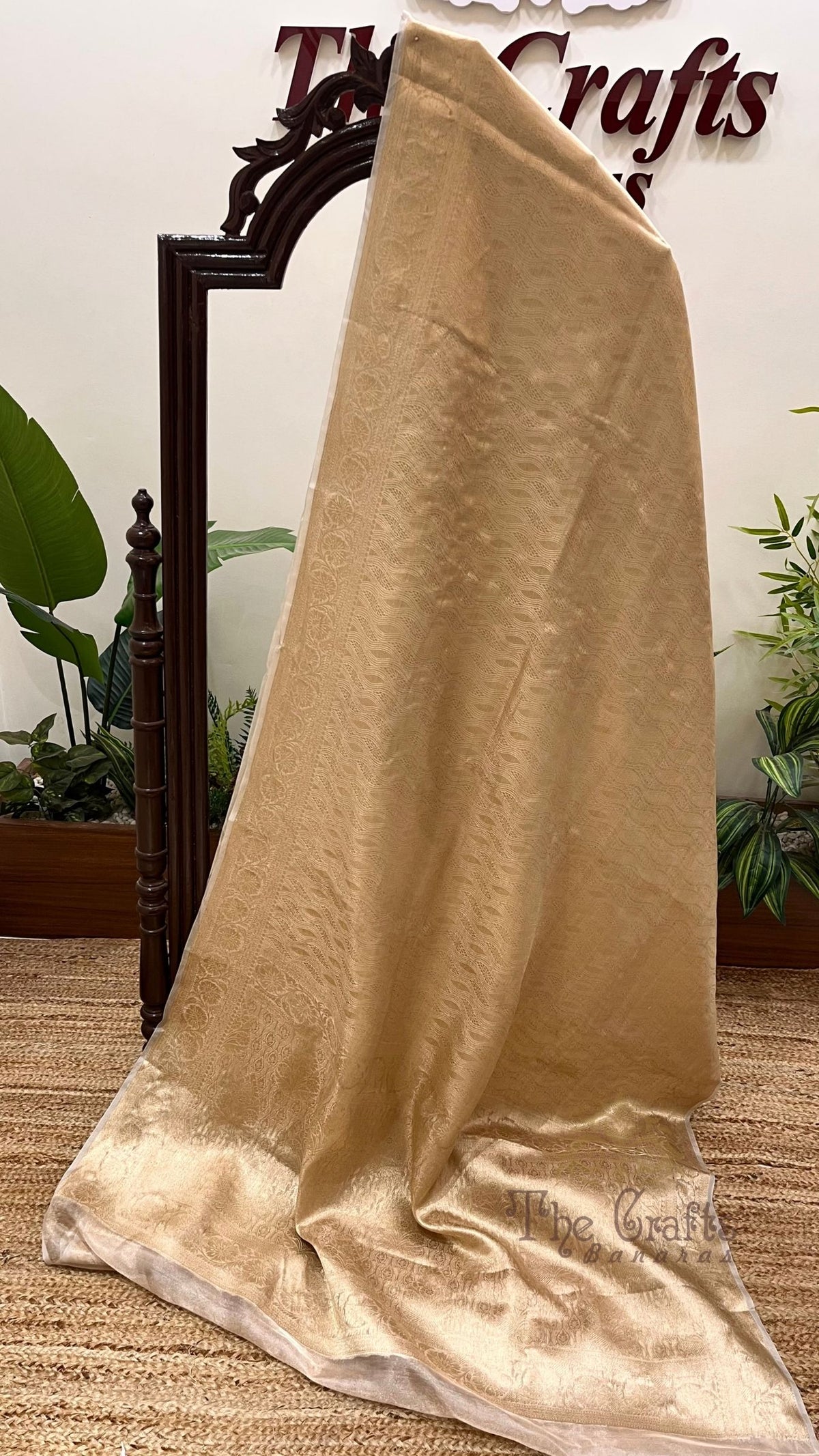 Pure Tissue Silk Brocade Banarasi Saree