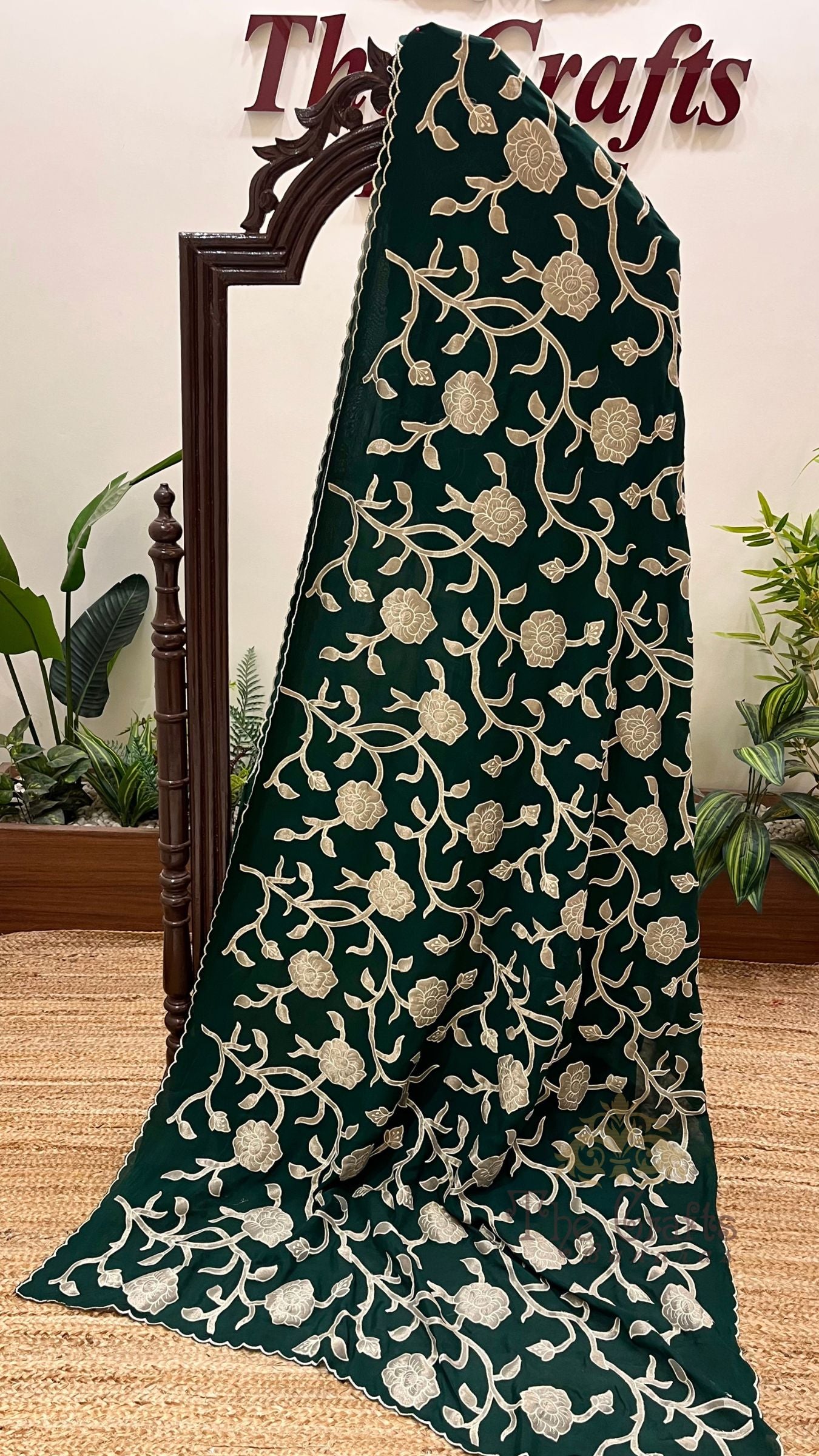 Pure Crepe Silk Banarasi Saree - Floral Appliqué Work