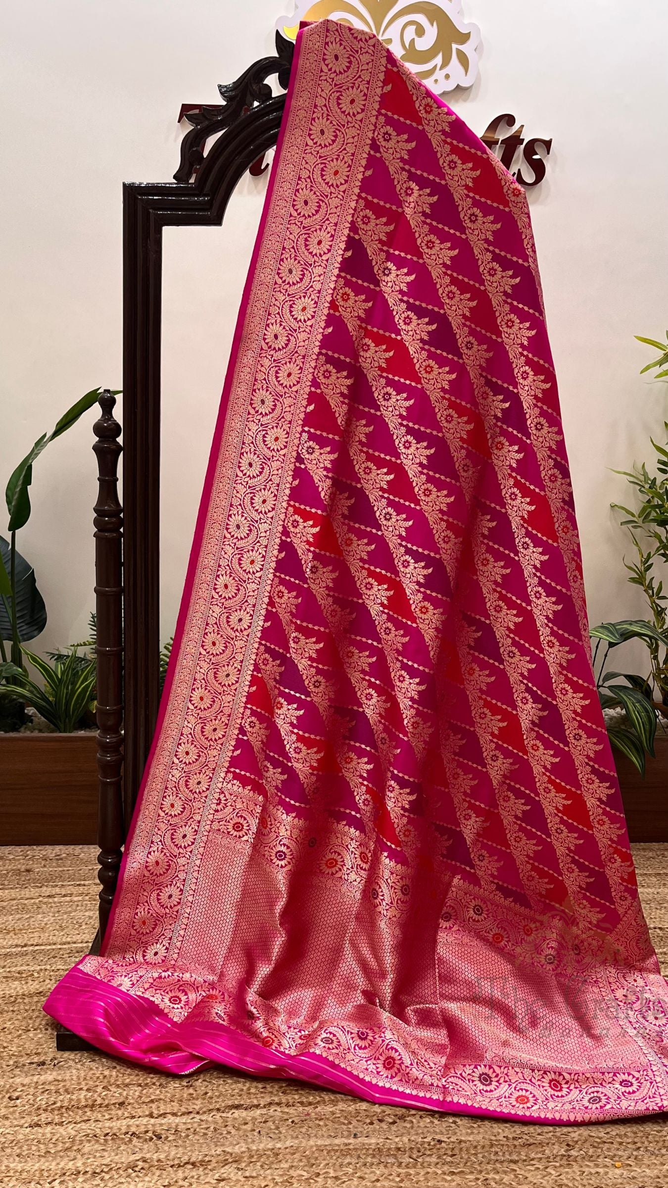 Rangkat Pure Katan Silk Handloom Banarasi Saree - All Over Kadiyal Jaal Work