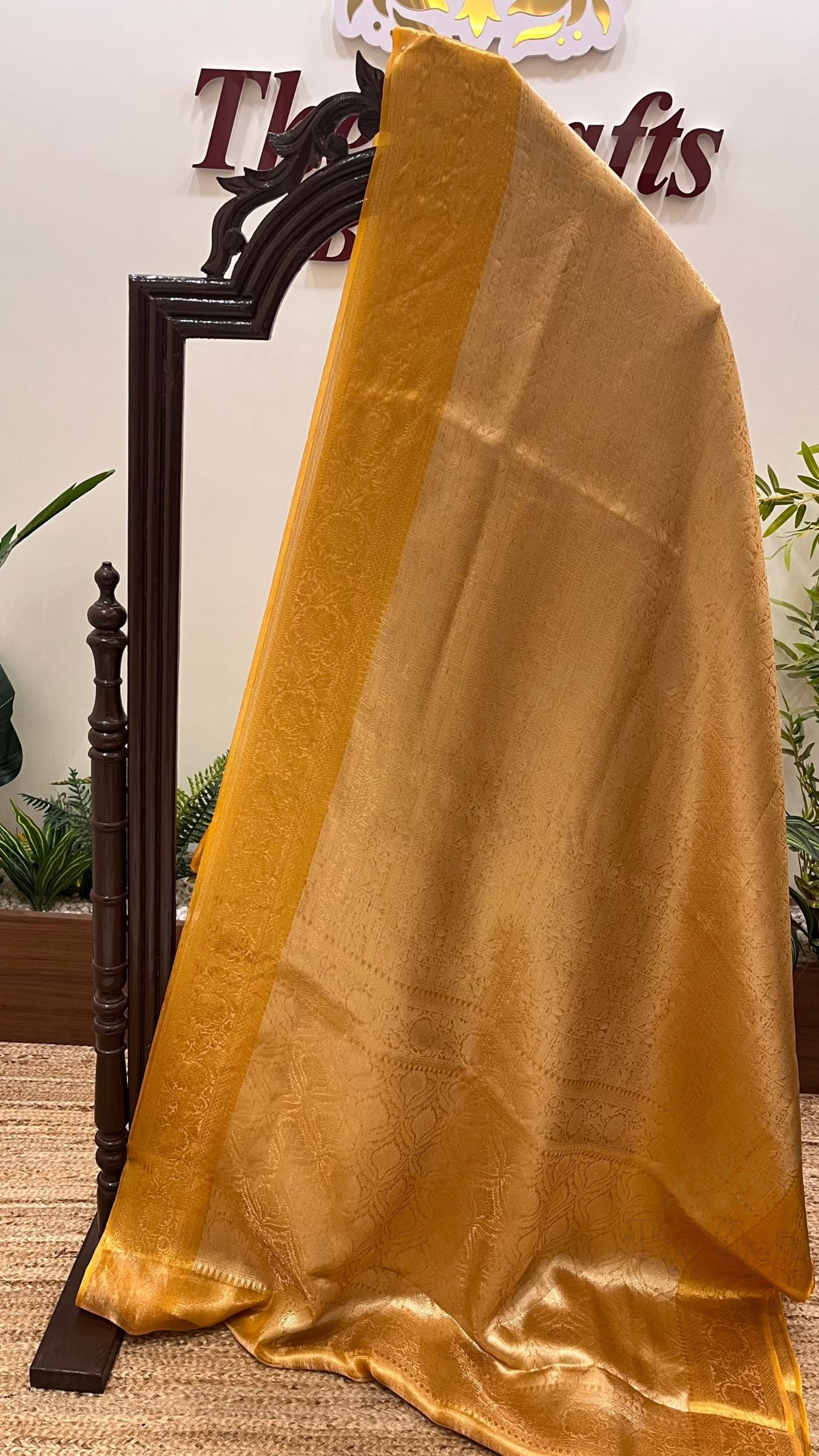 Pure Tissue Silk Brocade Banarasi Saree