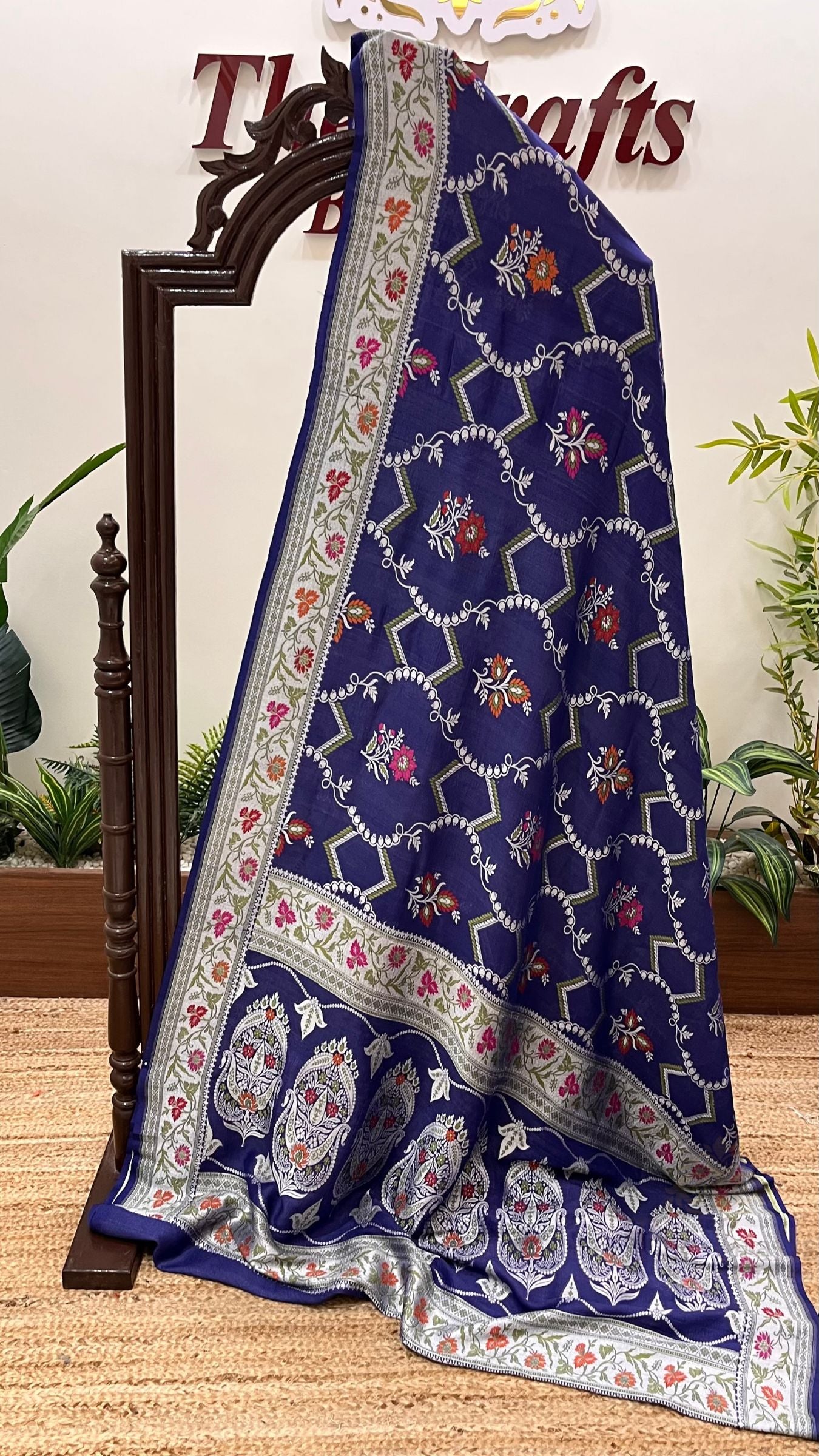 Tussar Georgette Handloom Banarasi Saree - Meenakari