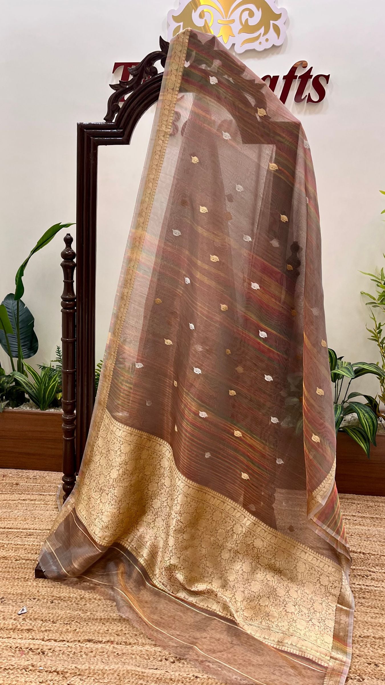Pure Tissue Silk Handloom Banarasi Saree