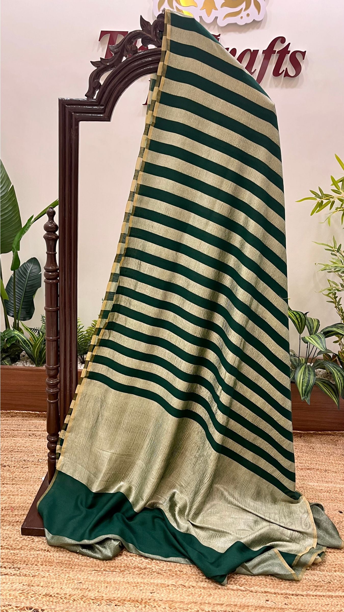 Pure Munga Crush Tissue Silk Handloom Banarasi Saree
