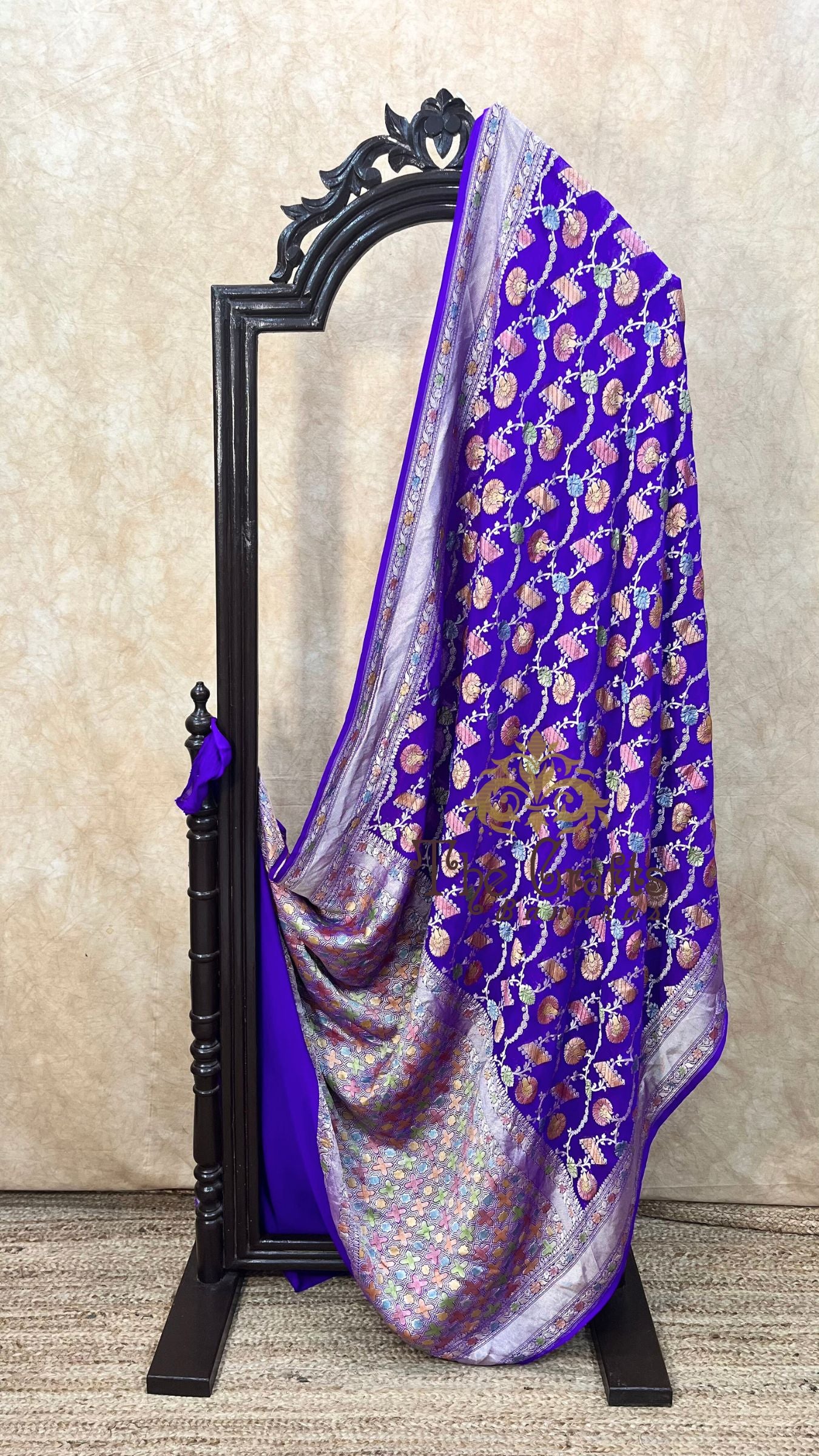 Khaddi Georgette Handloom Banarasi Saree - Water Zari