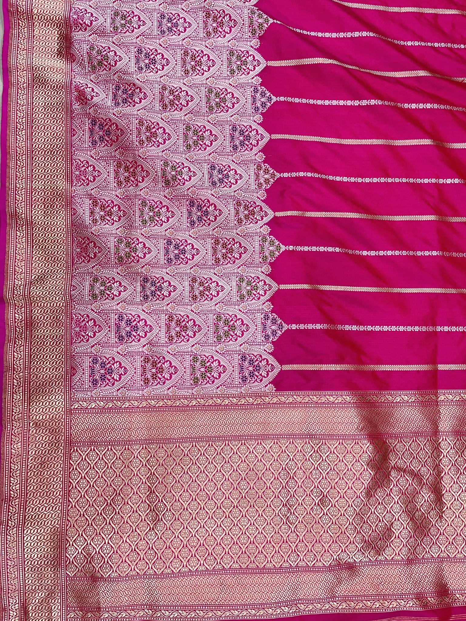 Pure Katan Silk Handloom Brocade Banarasi Saree - with kadhua meenakari work