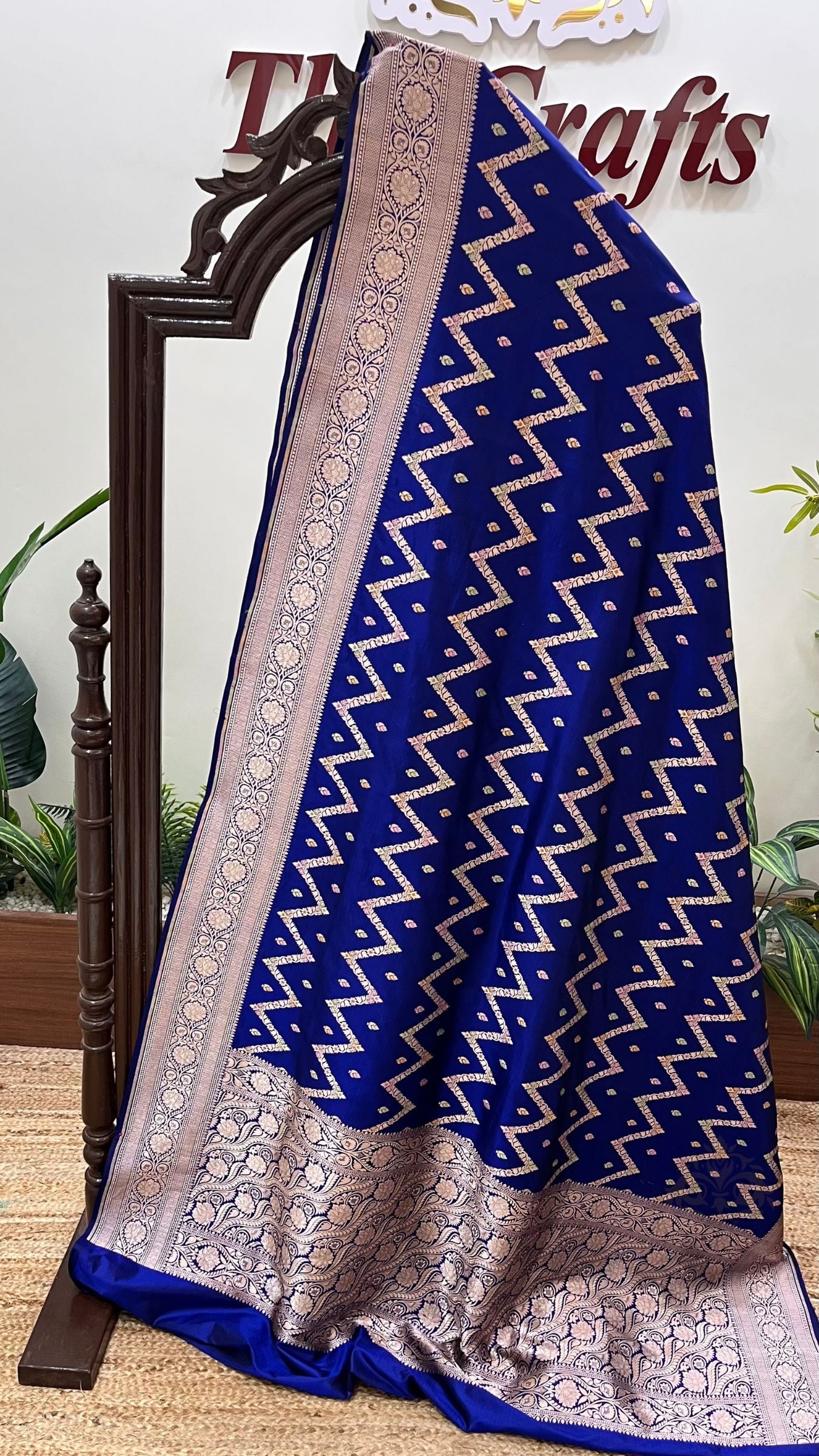Pure Katan Silk Handloom Banarasi Saree - Jaal With Meenakari