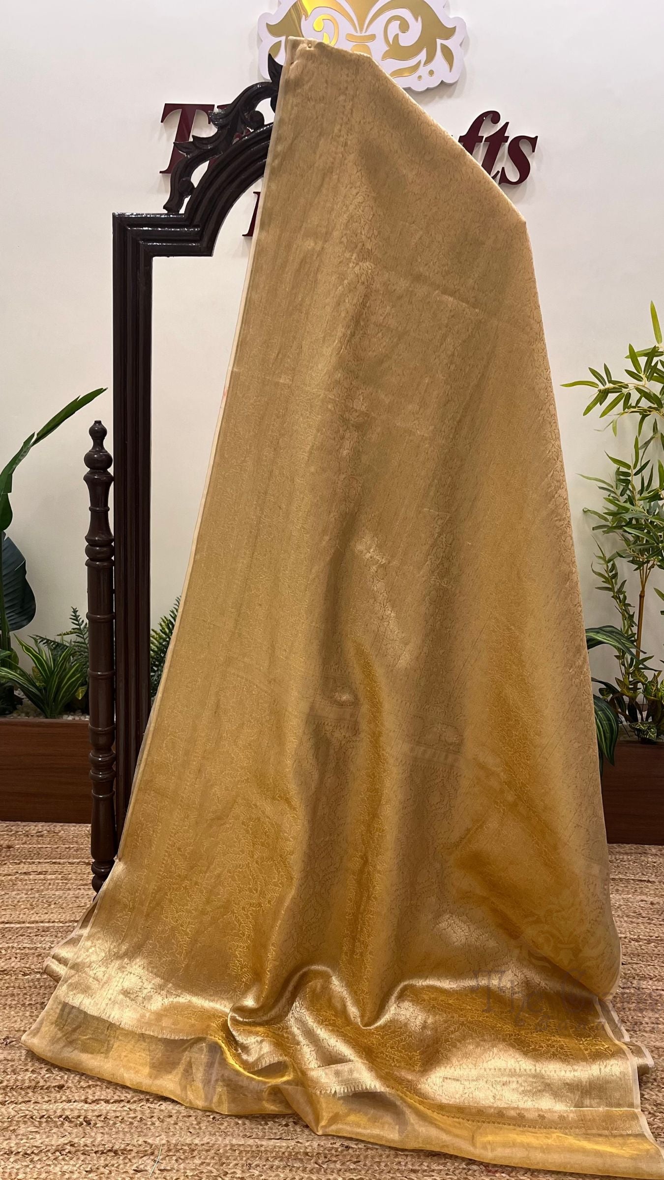 Pure Tissue Silk Brocade Banarasi Saree