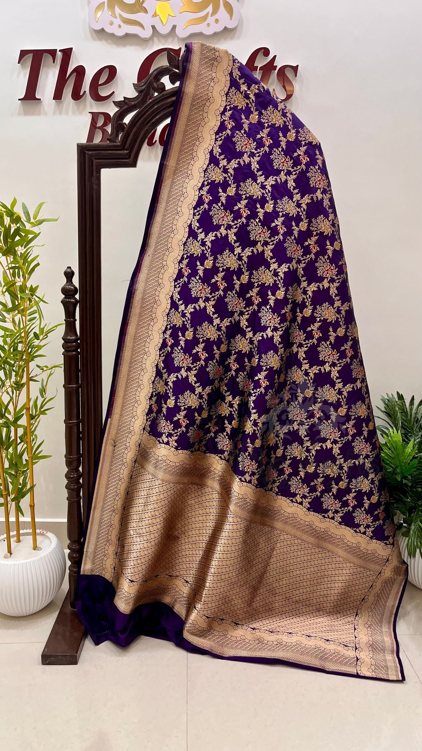 Pure Katan Silk Handloom Banarasi Saree - All over jaal work with meenakari