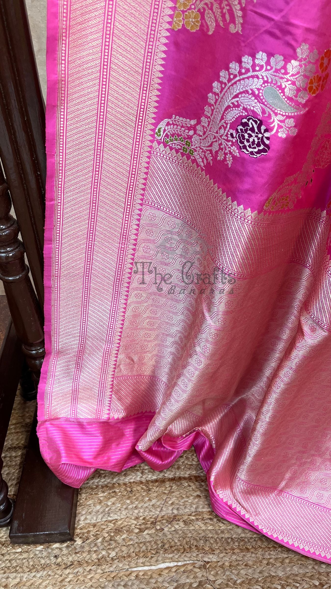 Pure Katan Silk Handloom Banarasi Saree - All Over Kadiyal Jaal Work