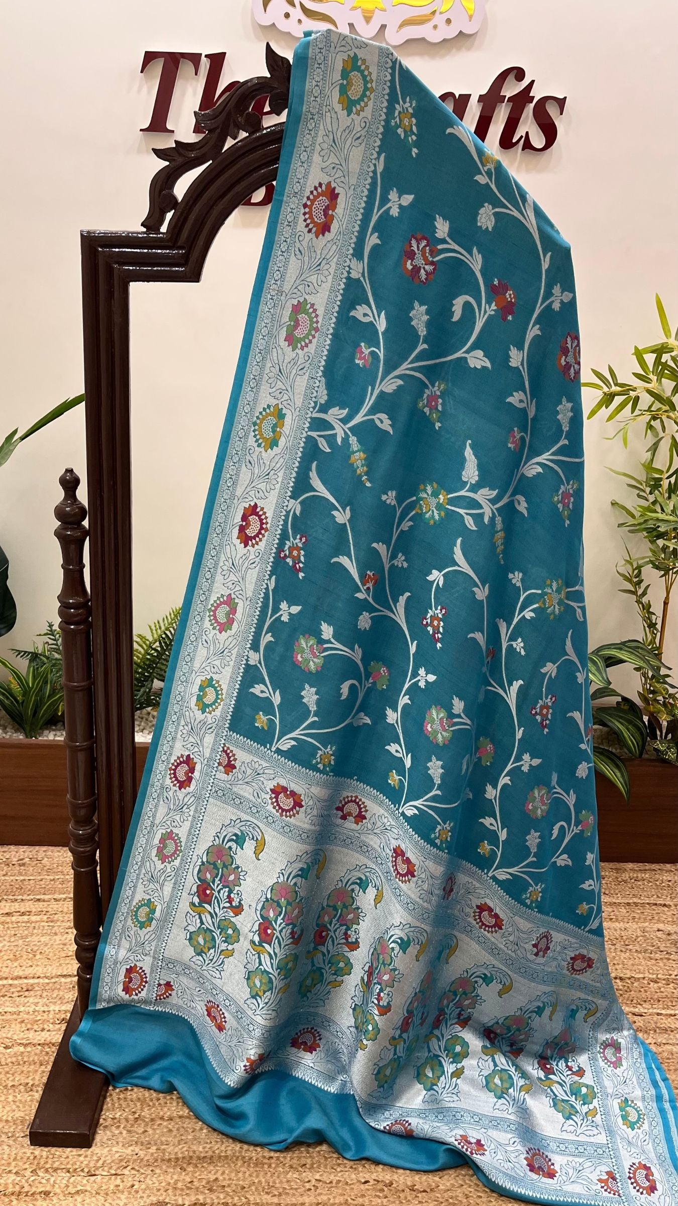 Khaddi Georgette Handloom Banarasi Saree - Jaal with Meenakari