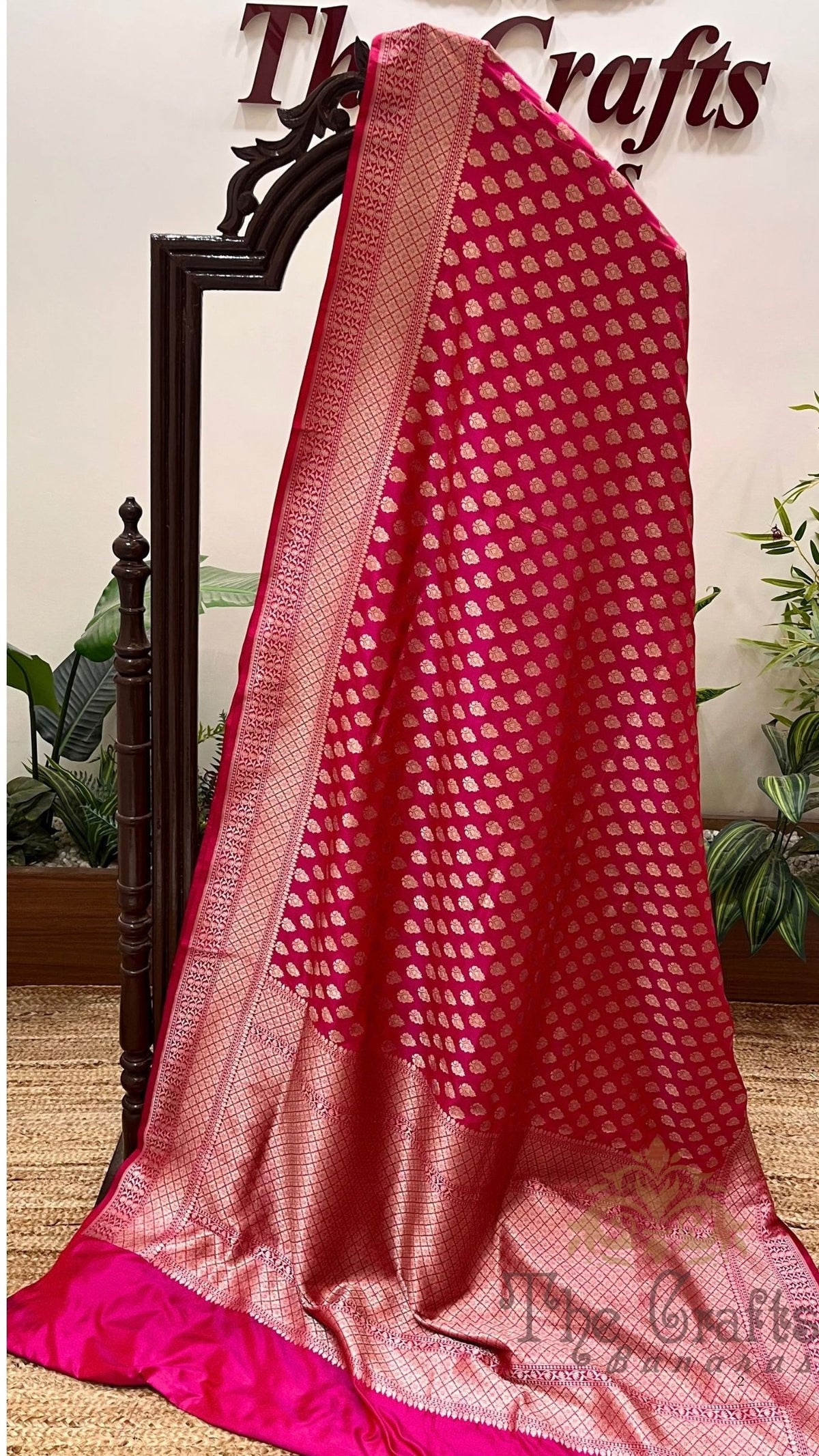 Pure Katan Silk Handloom Banarasi Saree - Jaal work