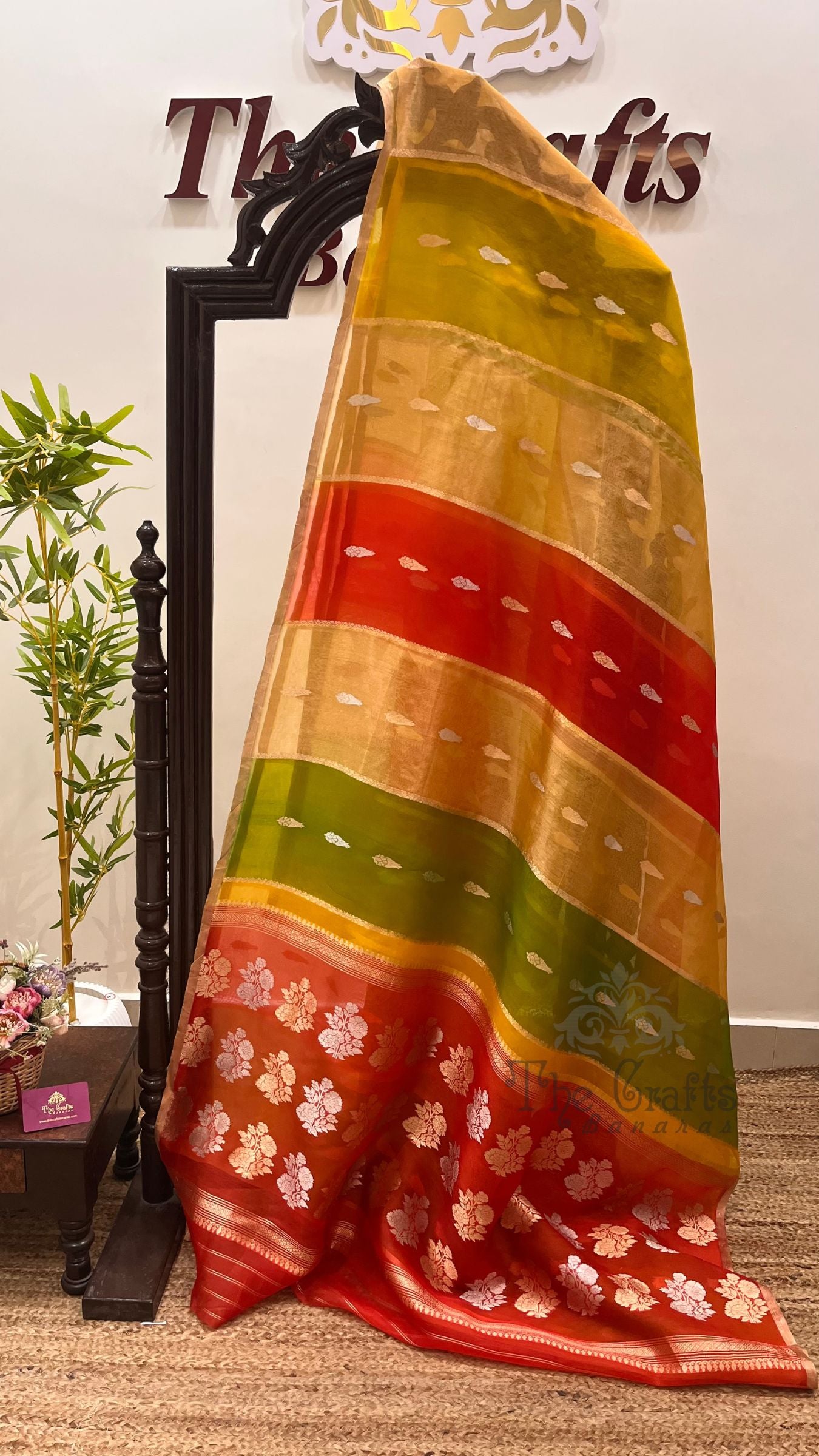 Rangkat Pure Kora Tissue Silk Handloom Banarasi Saree- Kadhua Motifs