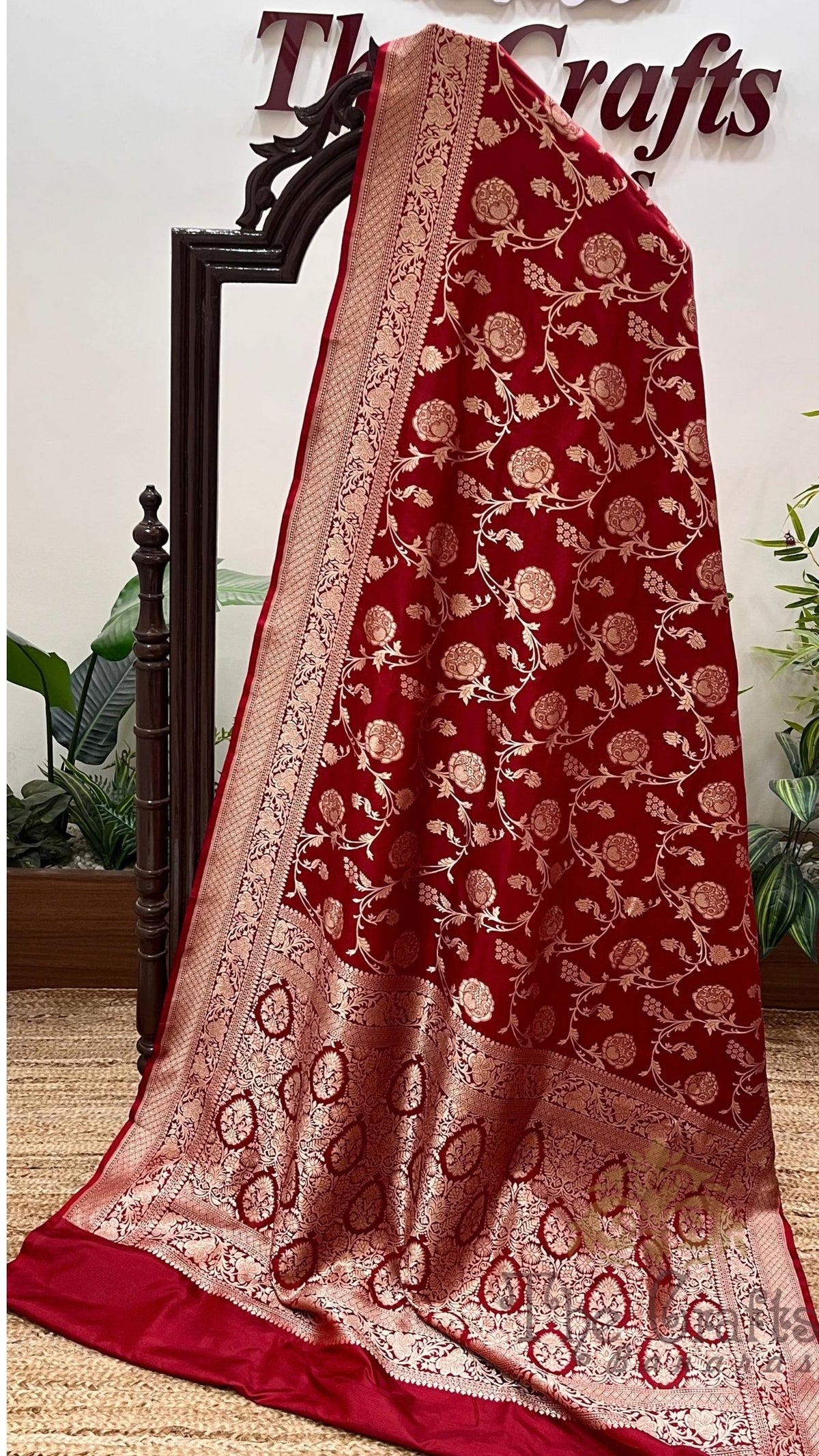 Pure Katan Silk Handloom Banarasi Saree - Jaal work