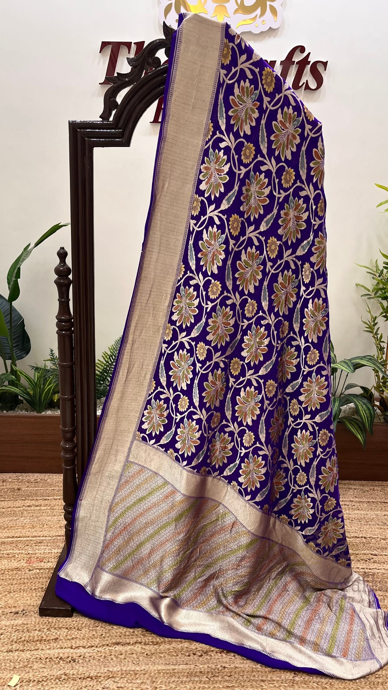 Khaddi Georgette Handloom Banarasi Saree - Water Zari