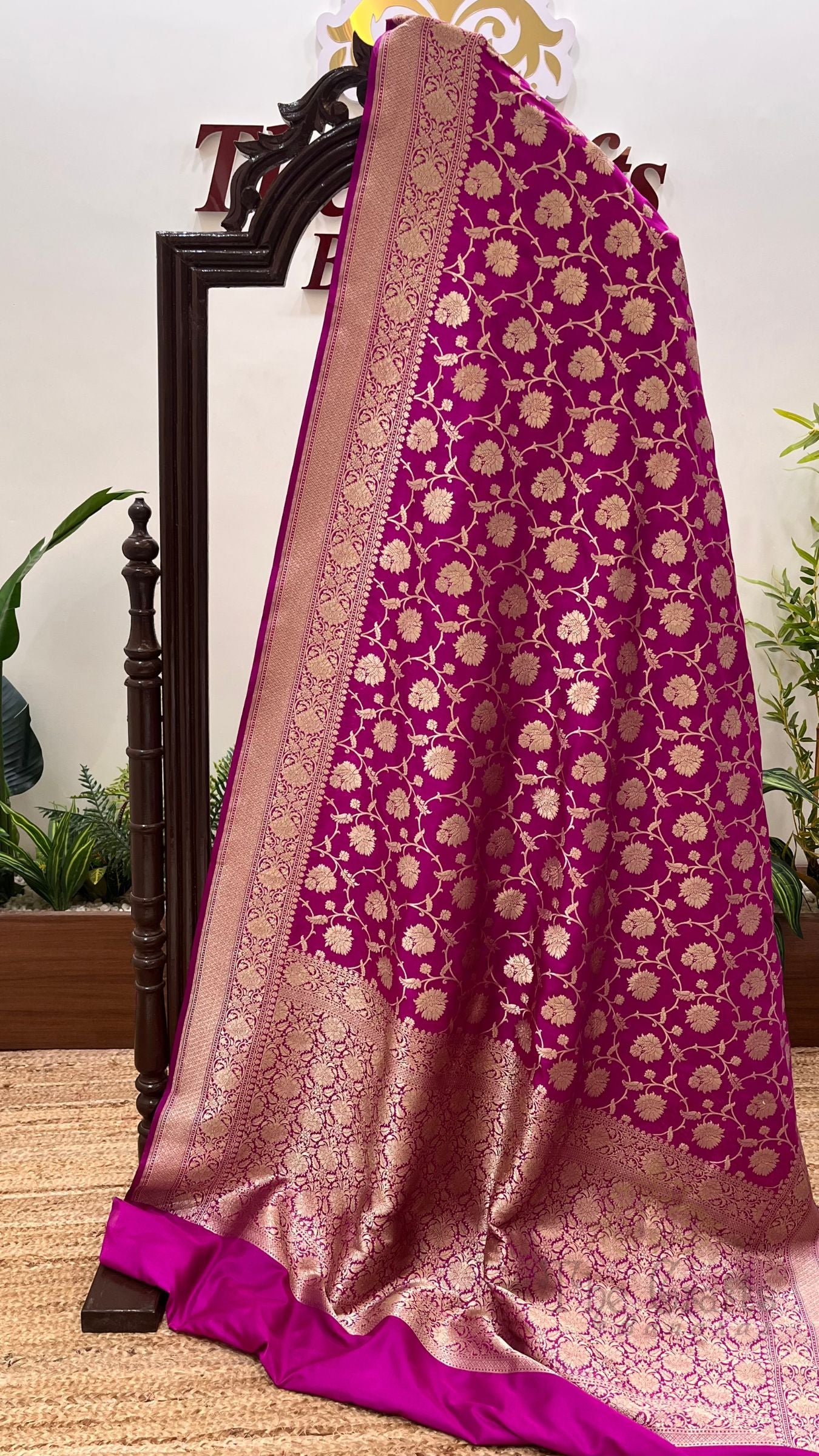 Pure Katan Silk Handloom Banarasi Saree - Jaal work