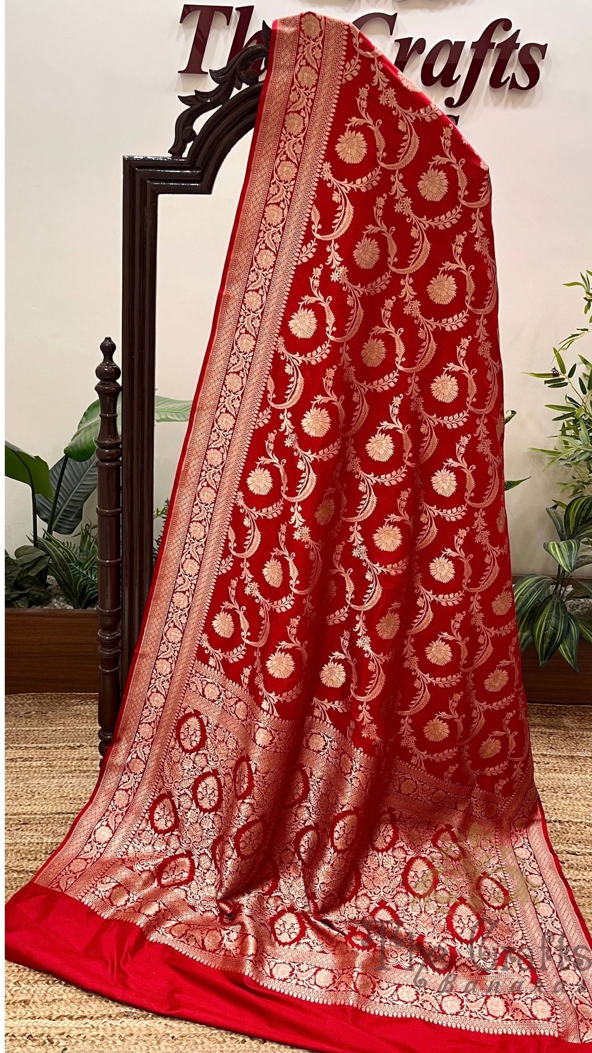 Pure Katan Silk Handloom Banarasi Saree - Jaal work