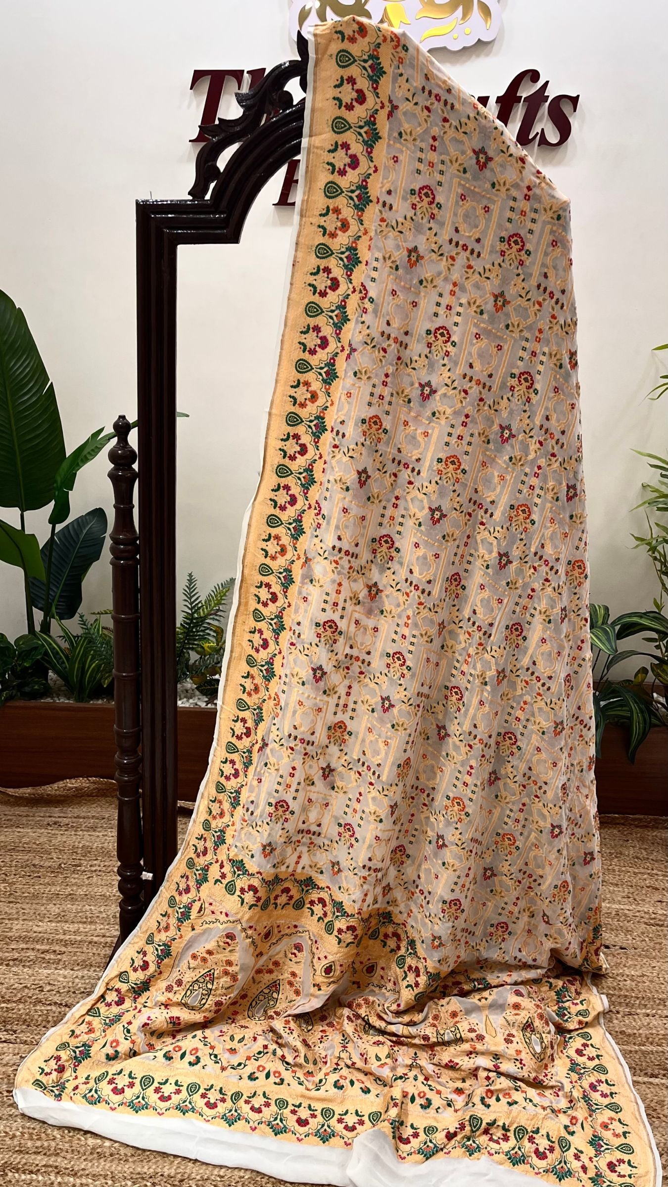Khaddi Georgette Handloom Banarasi Saree - Jaal with Meenakari