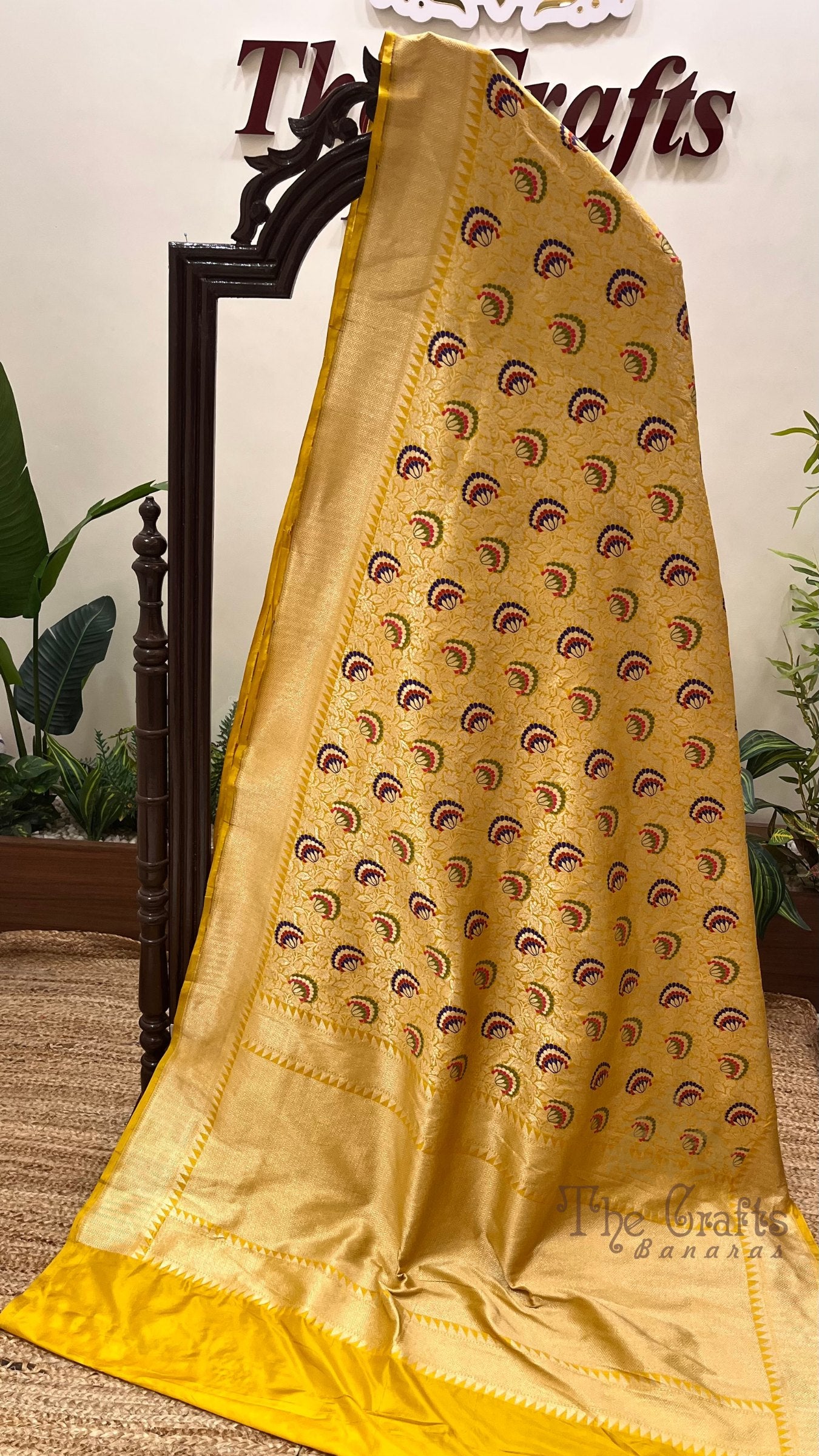 Pure Katan Silk Handloom Banarasi Saree - Tanchui Brocade Meena