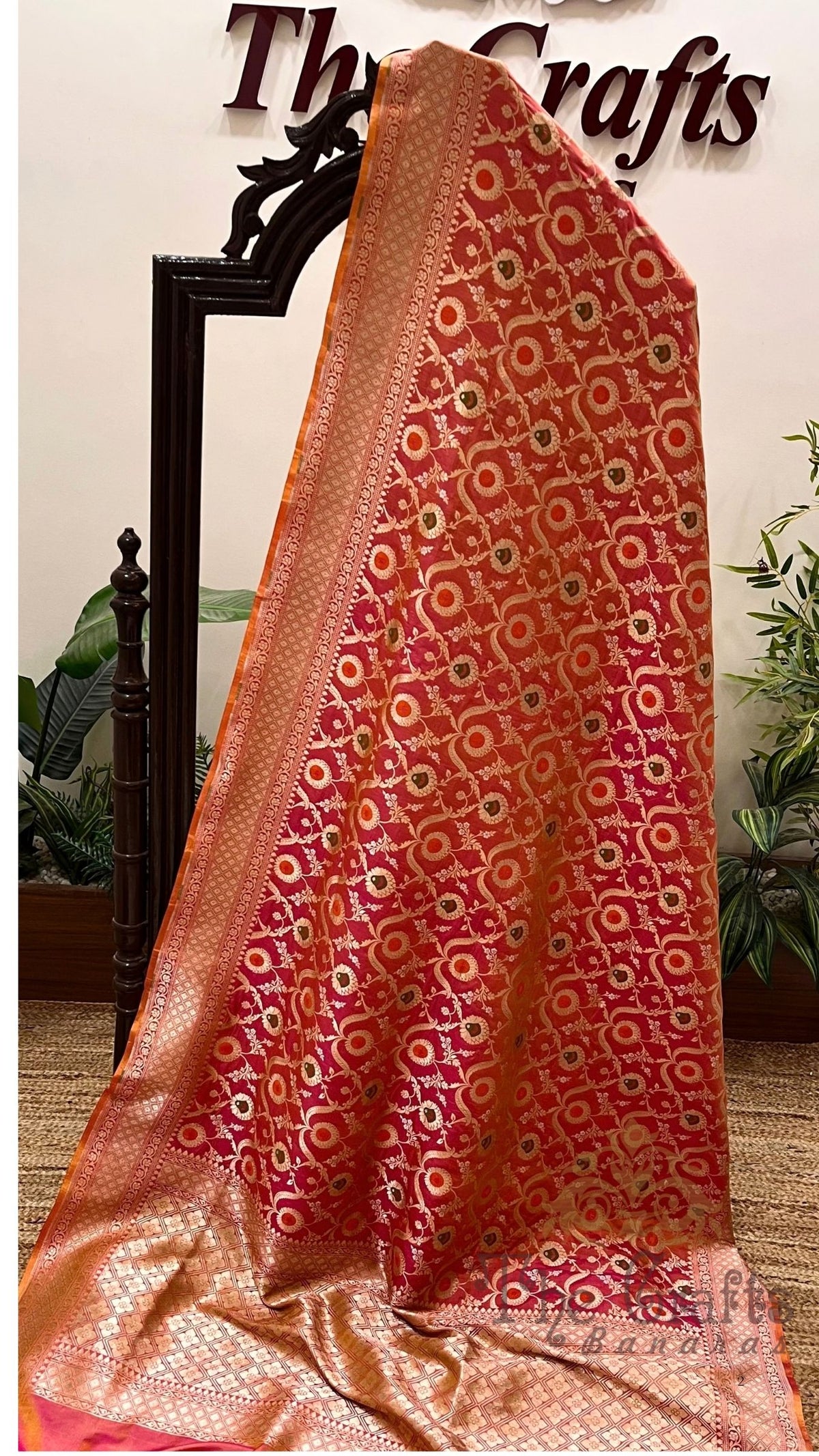 Pure Katan Silk Handloom Banarasi Saree - Jaal Work with Meenakari