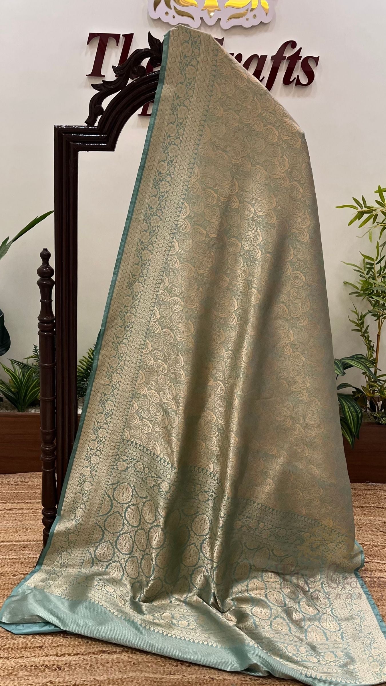 Pure Katan Silk Handloom Banarasi Saree - Tanchui Brocade
