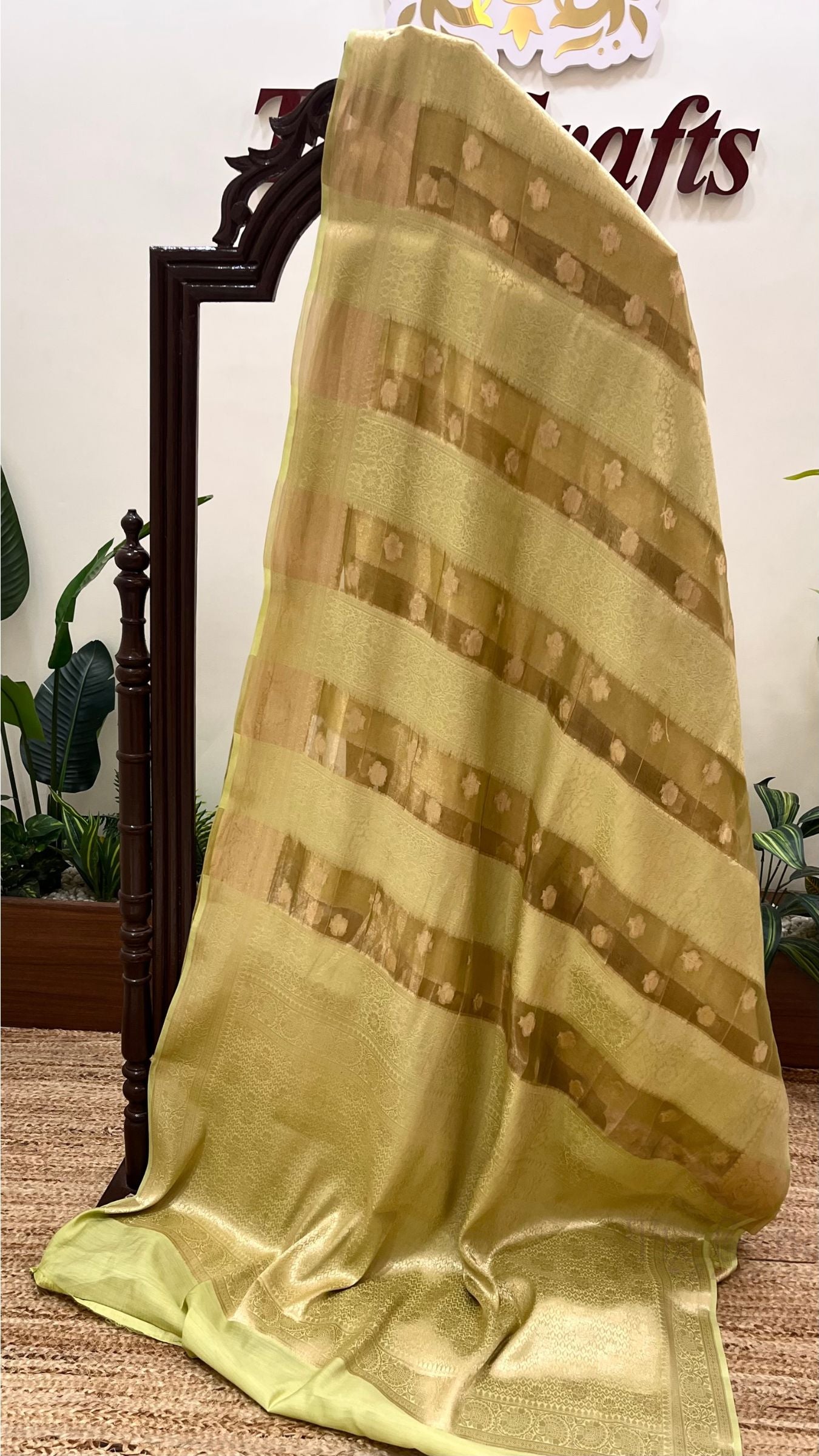 Pure Chiniya Tissue Silk Banarasi Saree