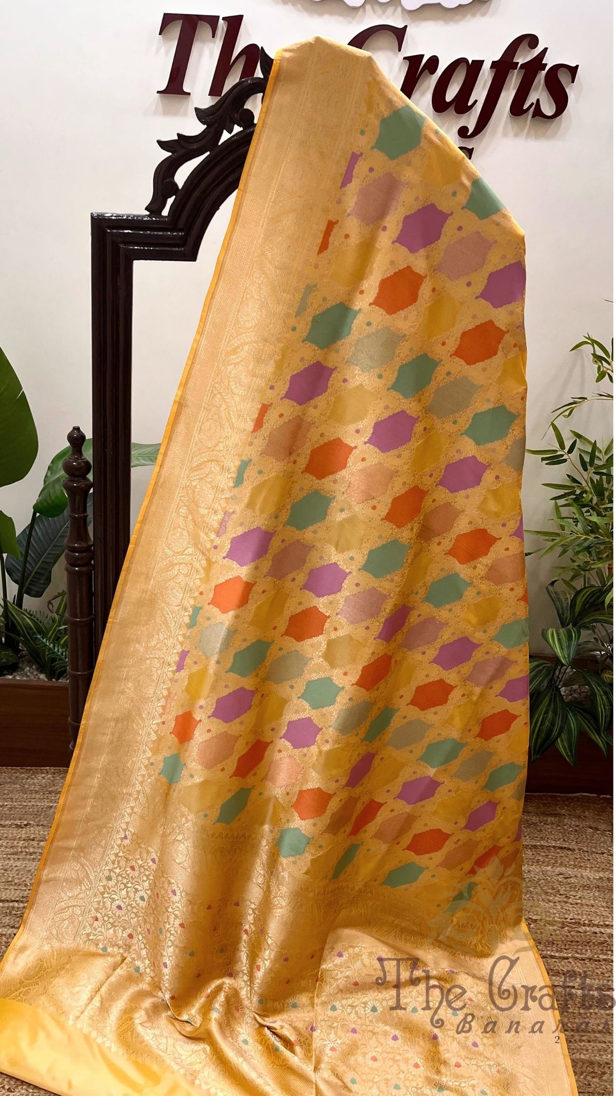 Rangkat Pure Katan Silk Handloom Banarasi Saree - Jaal work with meenakari
