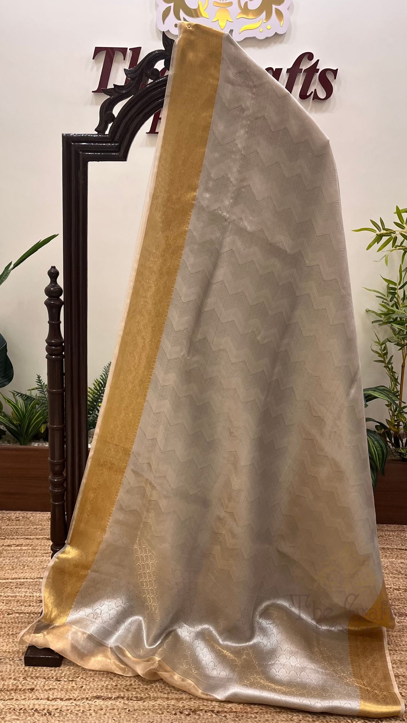 Pure Tissue Silk Brocade Banarasi Saree