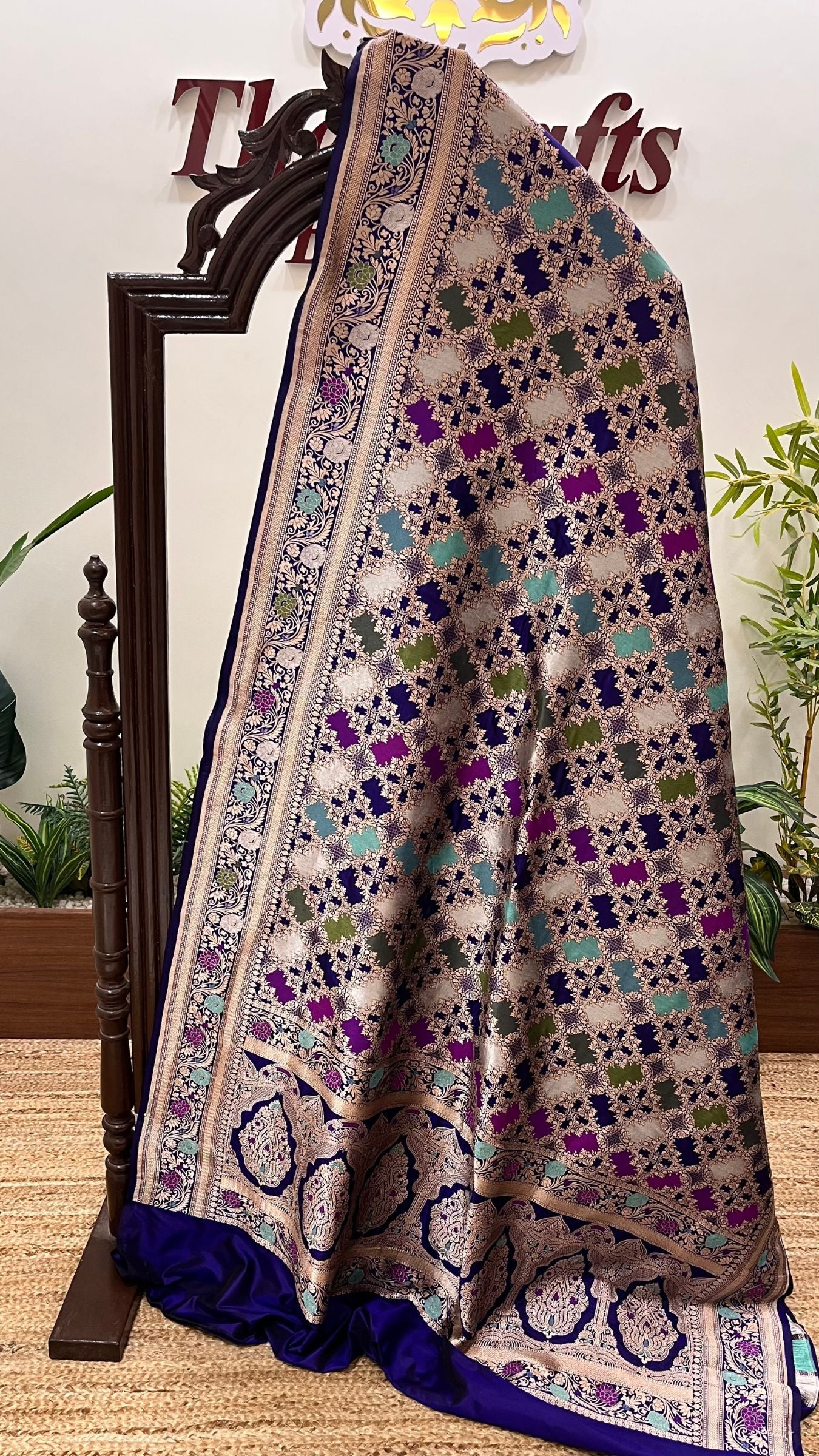 Rangkat Pure Katan Silk Handloom Banarasi Saree - Jaal with meenakari
