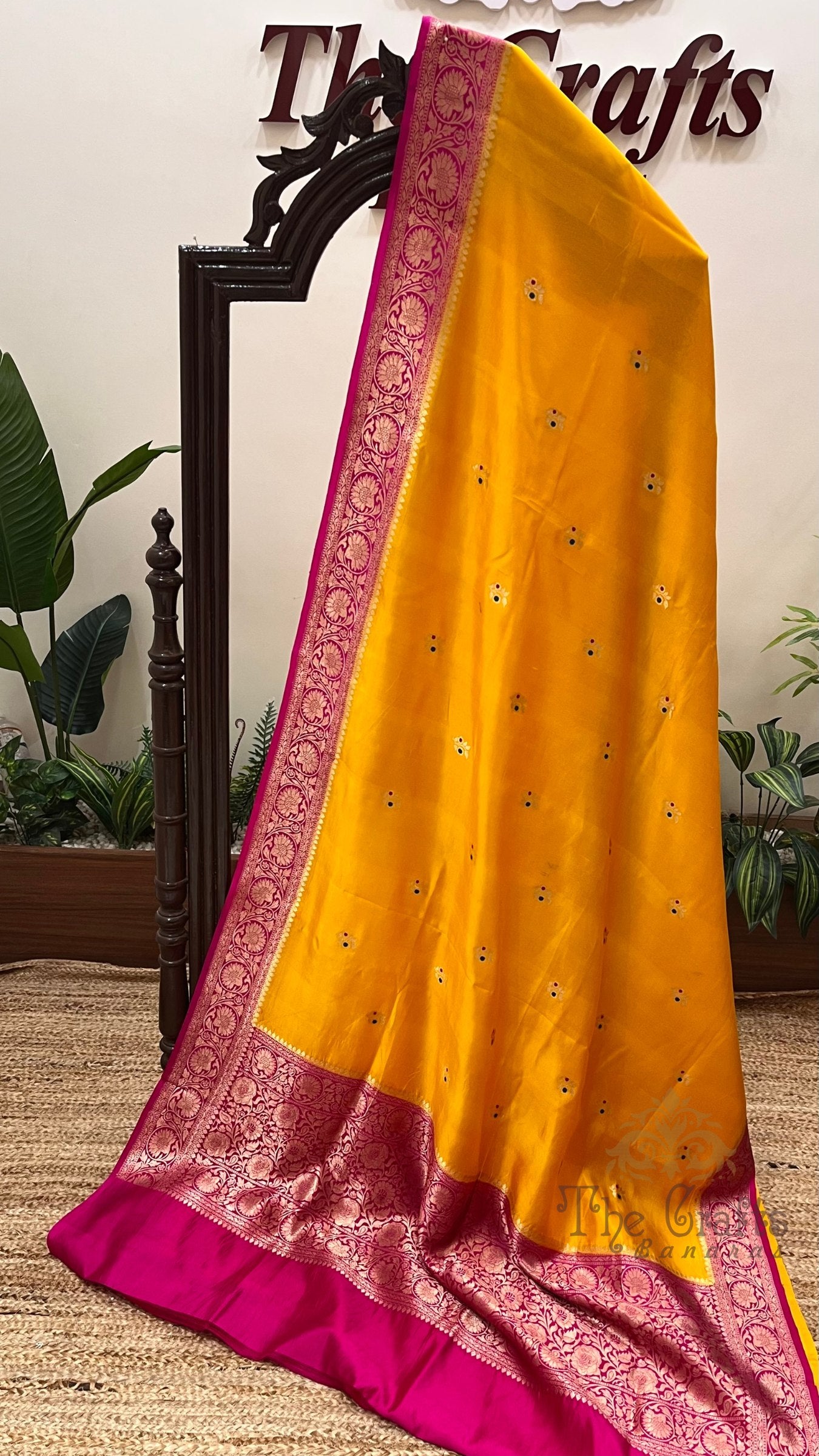 Pure Mango Silk Handloom Banarasi Saree - with kadhua motifs
