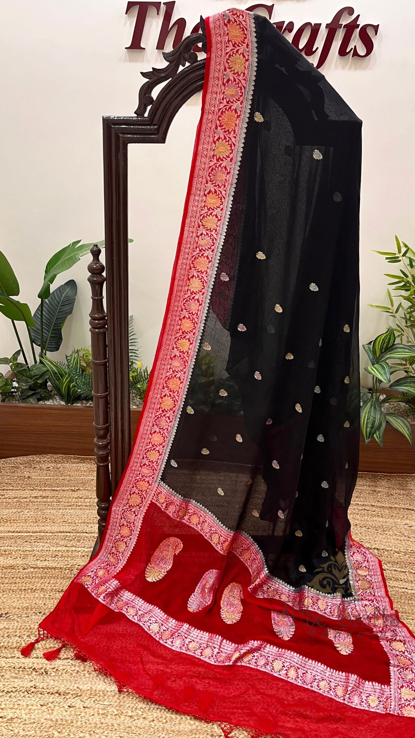 Pure Georgette Handloom Banarasi Saree
