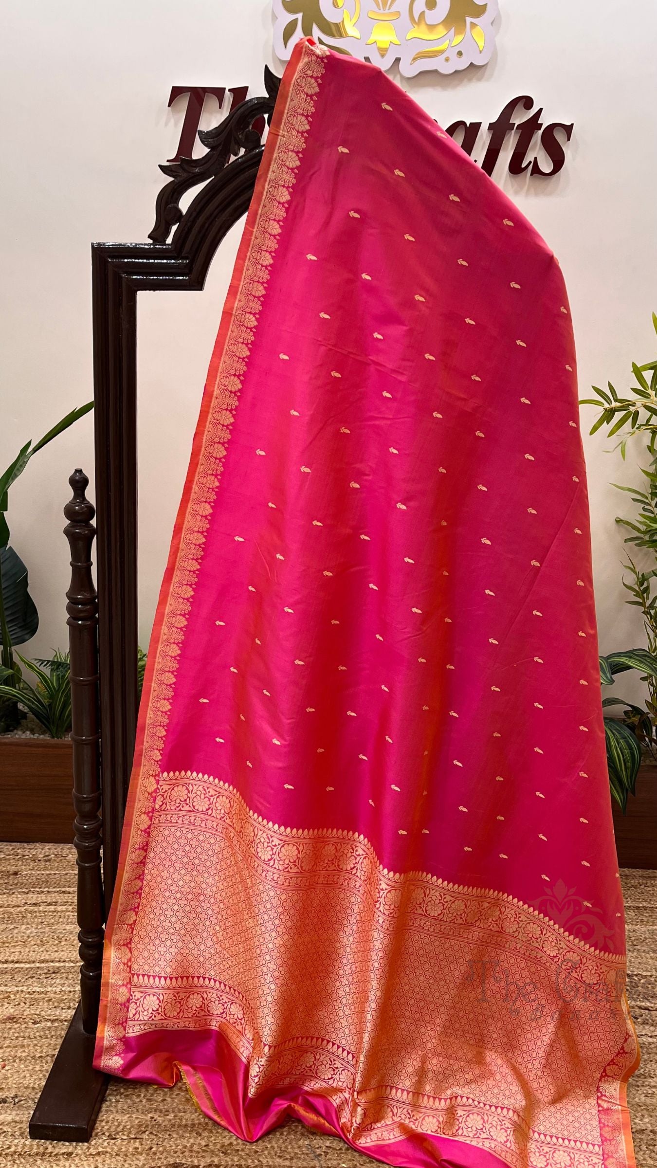Pure Katan Silk Handloom Banarasi Saree - Resham Chunri Buti