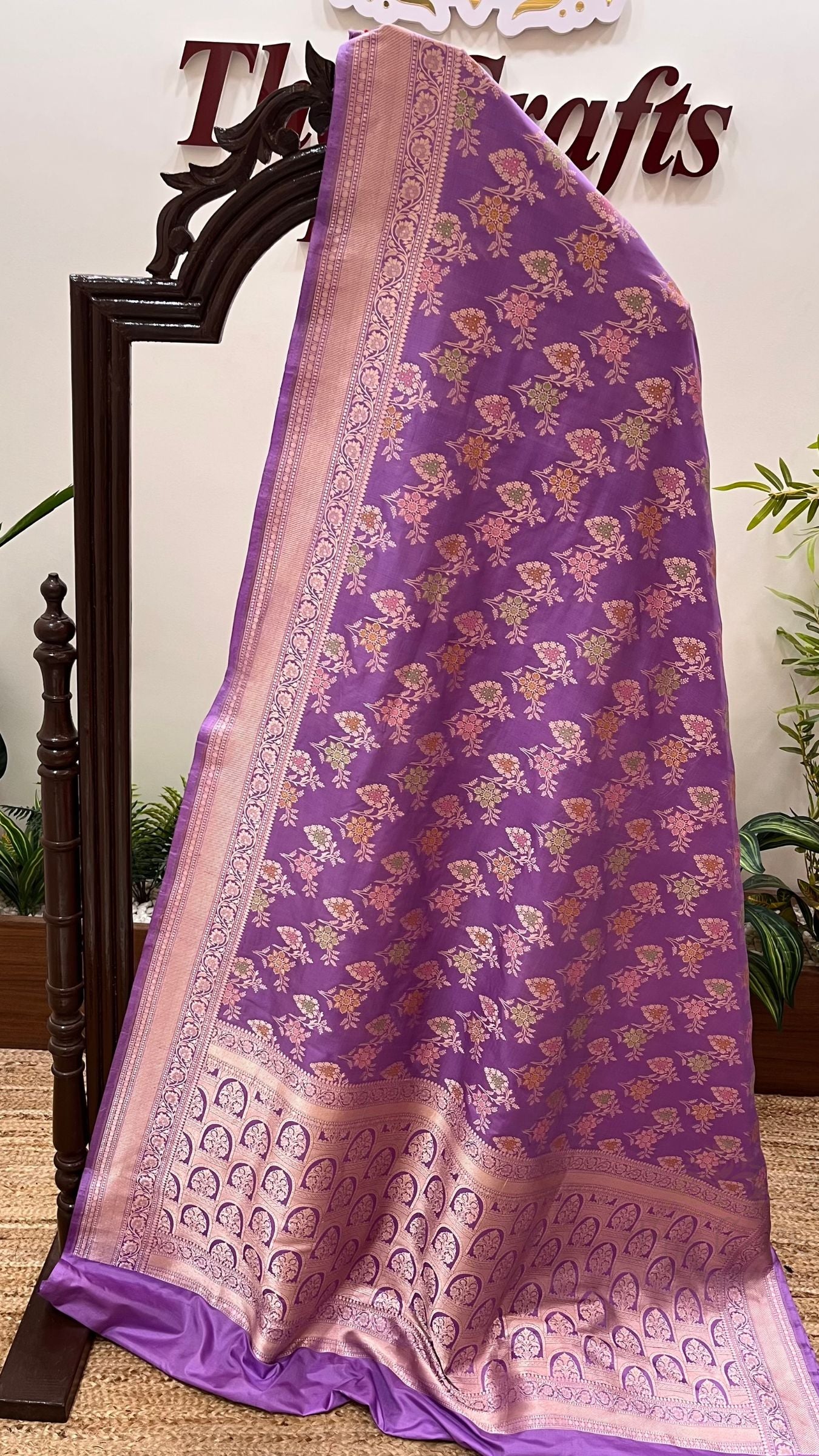 Pure Katan Silk Handloom Banarasi Saree - Jaal With Meenakari