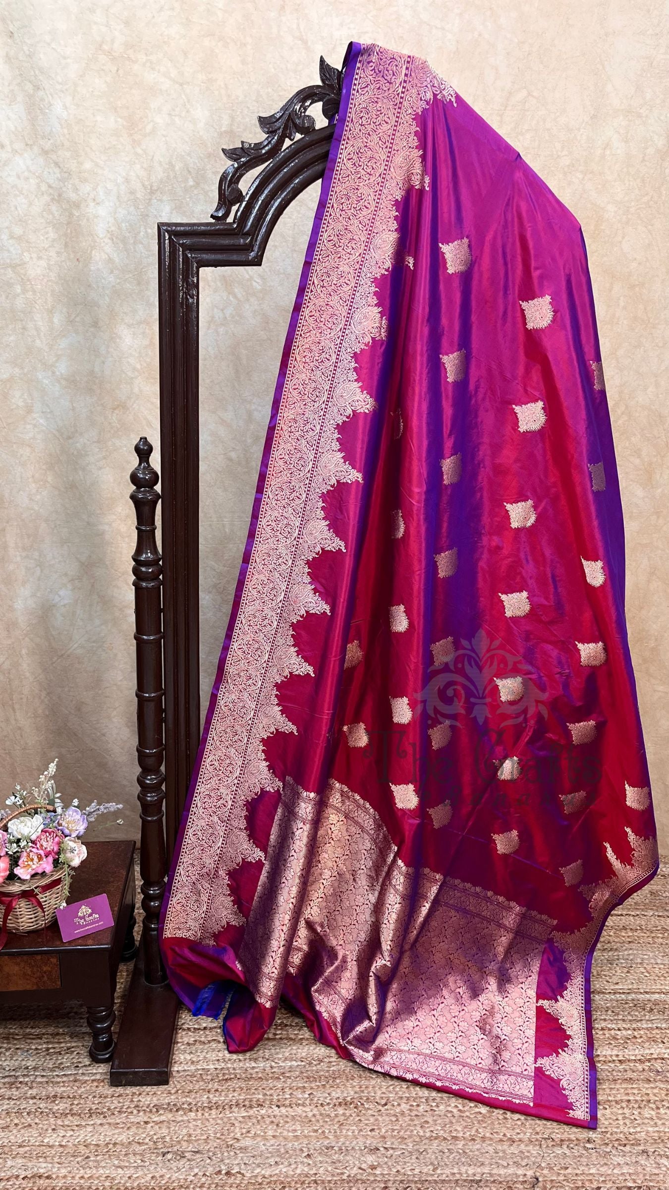 Pure Katan Silk Handloom Banarasi Saree - Jaal work