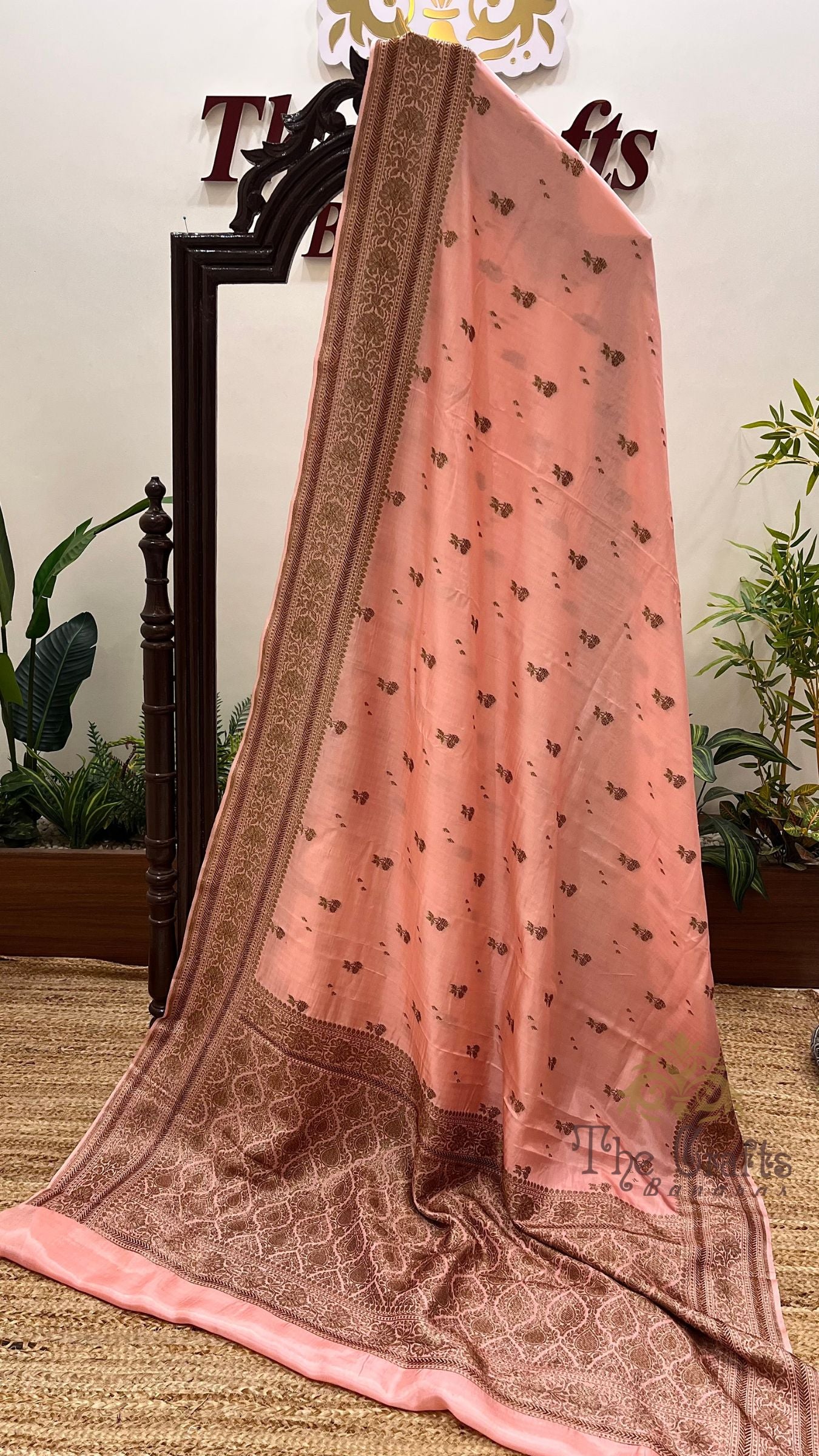 Pure Crepe Silk Banarasi Saree (Copy)