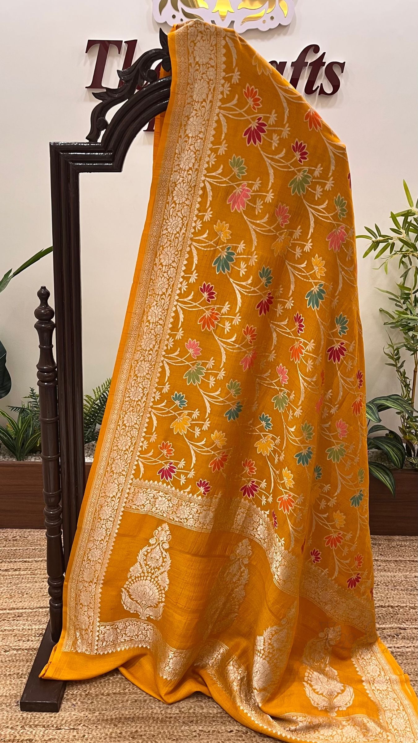 Khaddi Georgette Handloom Banarasi Saree - Jaal with Meenakari