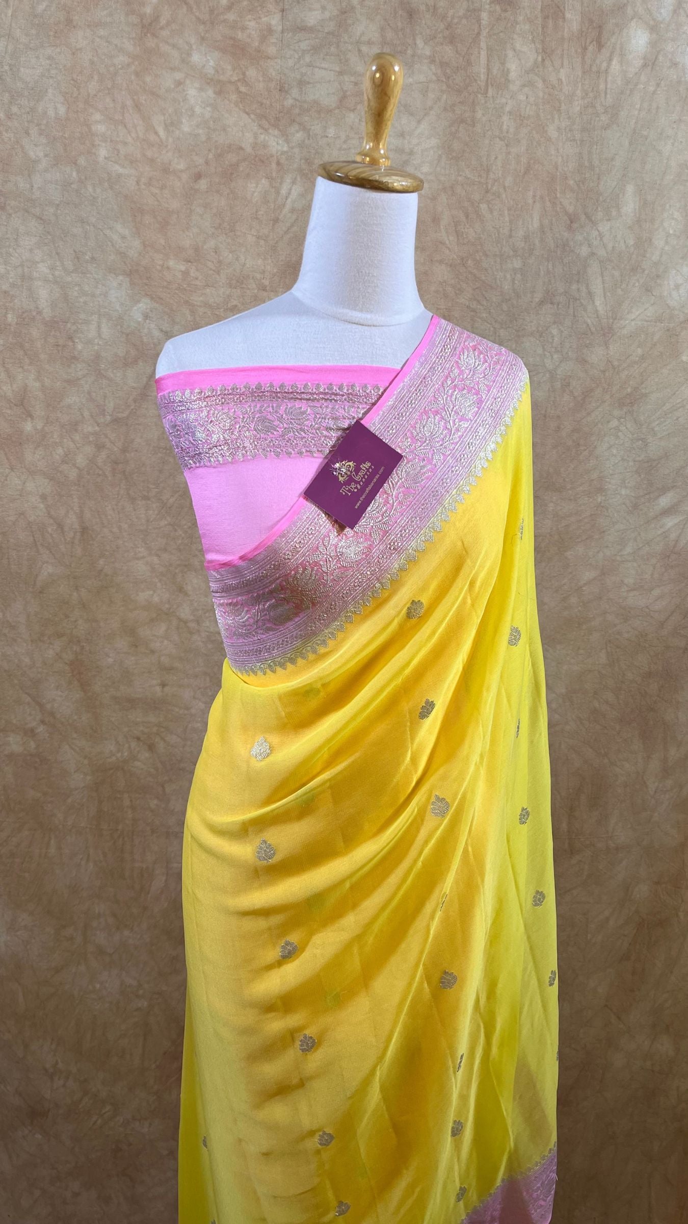 Pure Georgette Banarasi Handloom Saree - Silver Zari